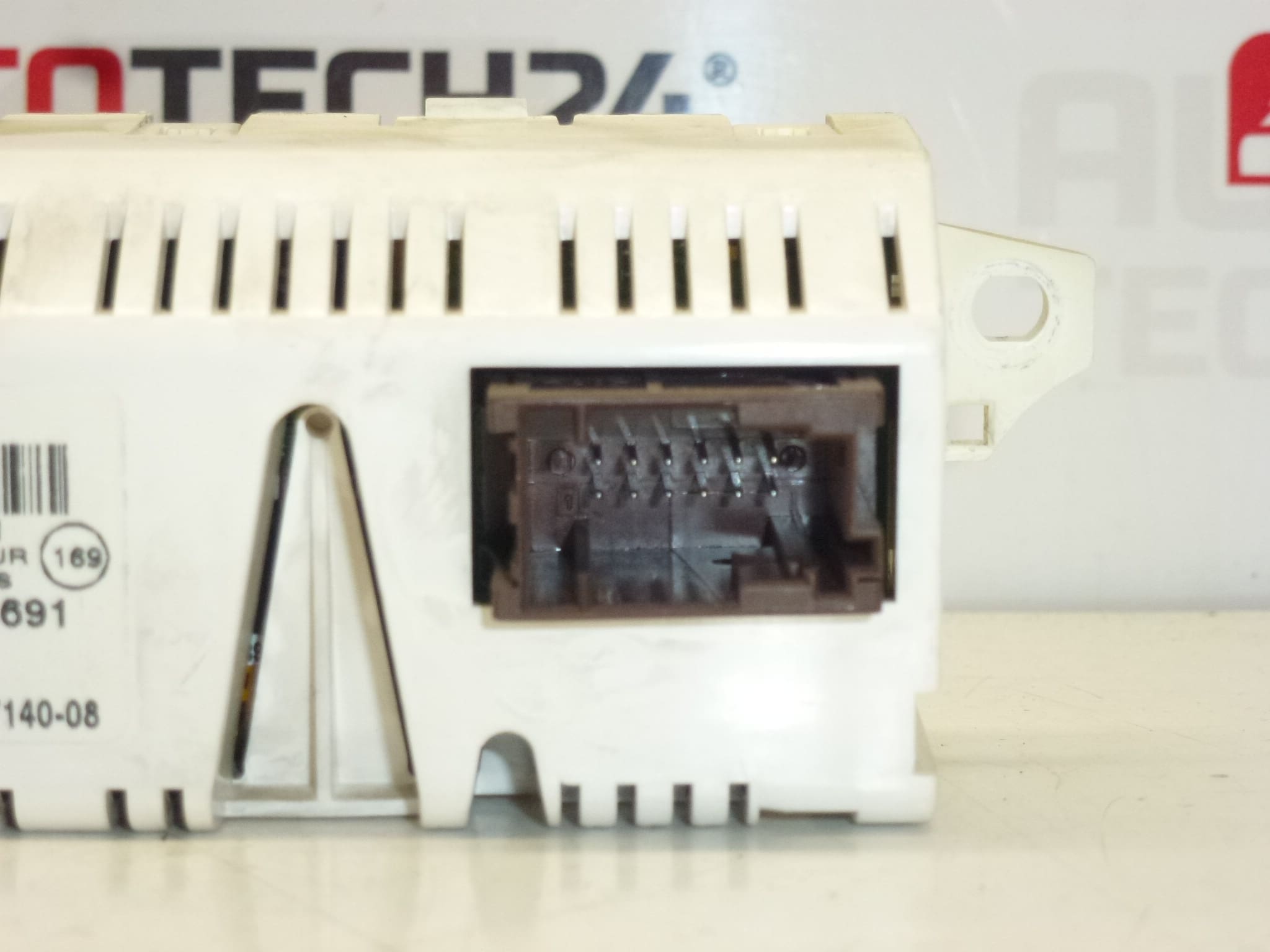 Radio and Computer Display for Peugeot 307 9657882980 - Image 2