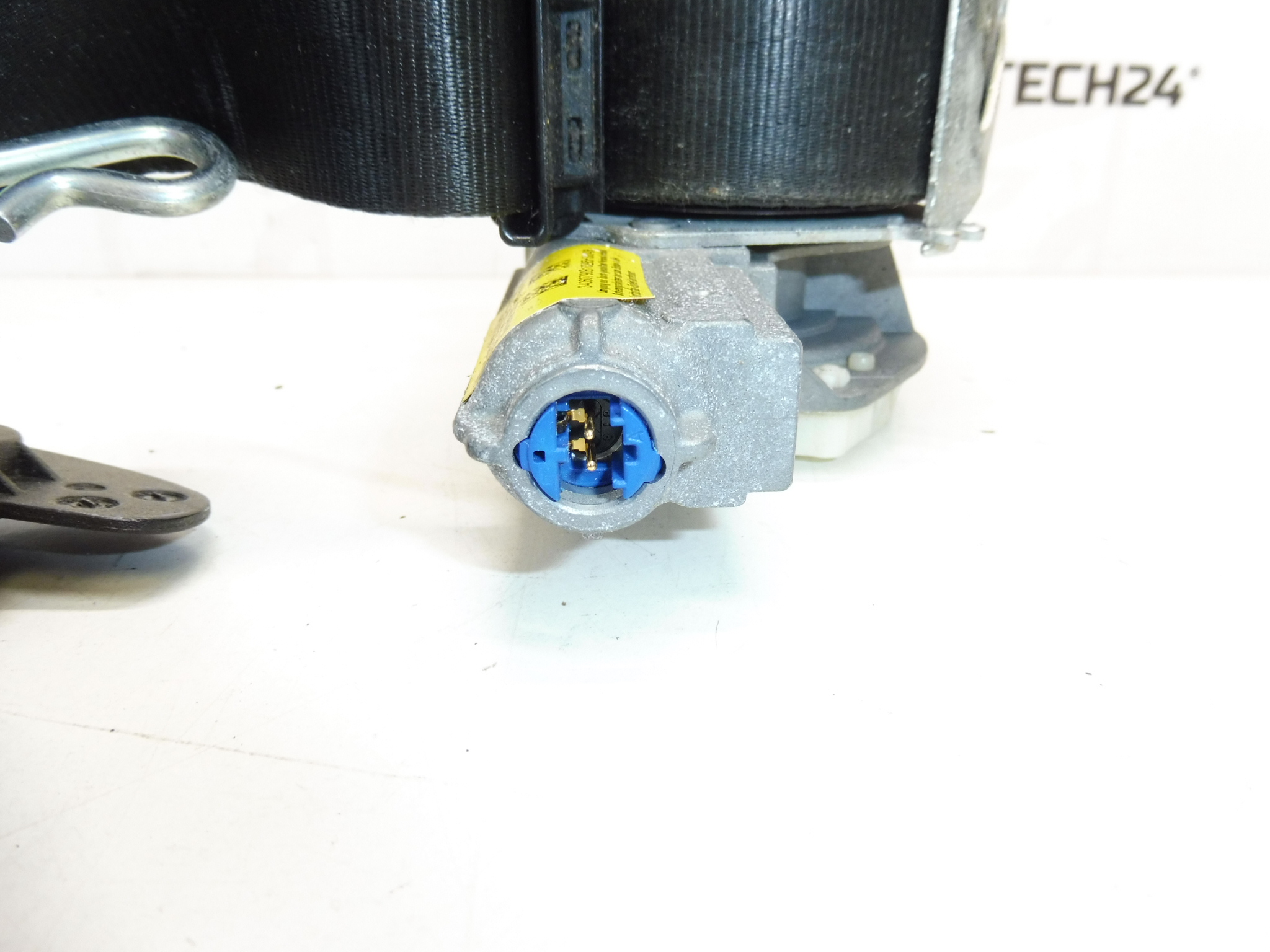 Left seat belt Peugeot 3008 5008 34071115E 8975HL