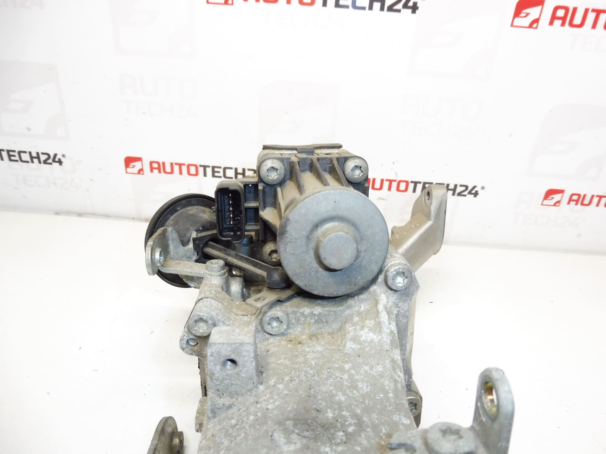 EGR Valve 1.4 HDi 1.6 HDi 83000 km Citroën Peugeot 9802194080 - Image 2