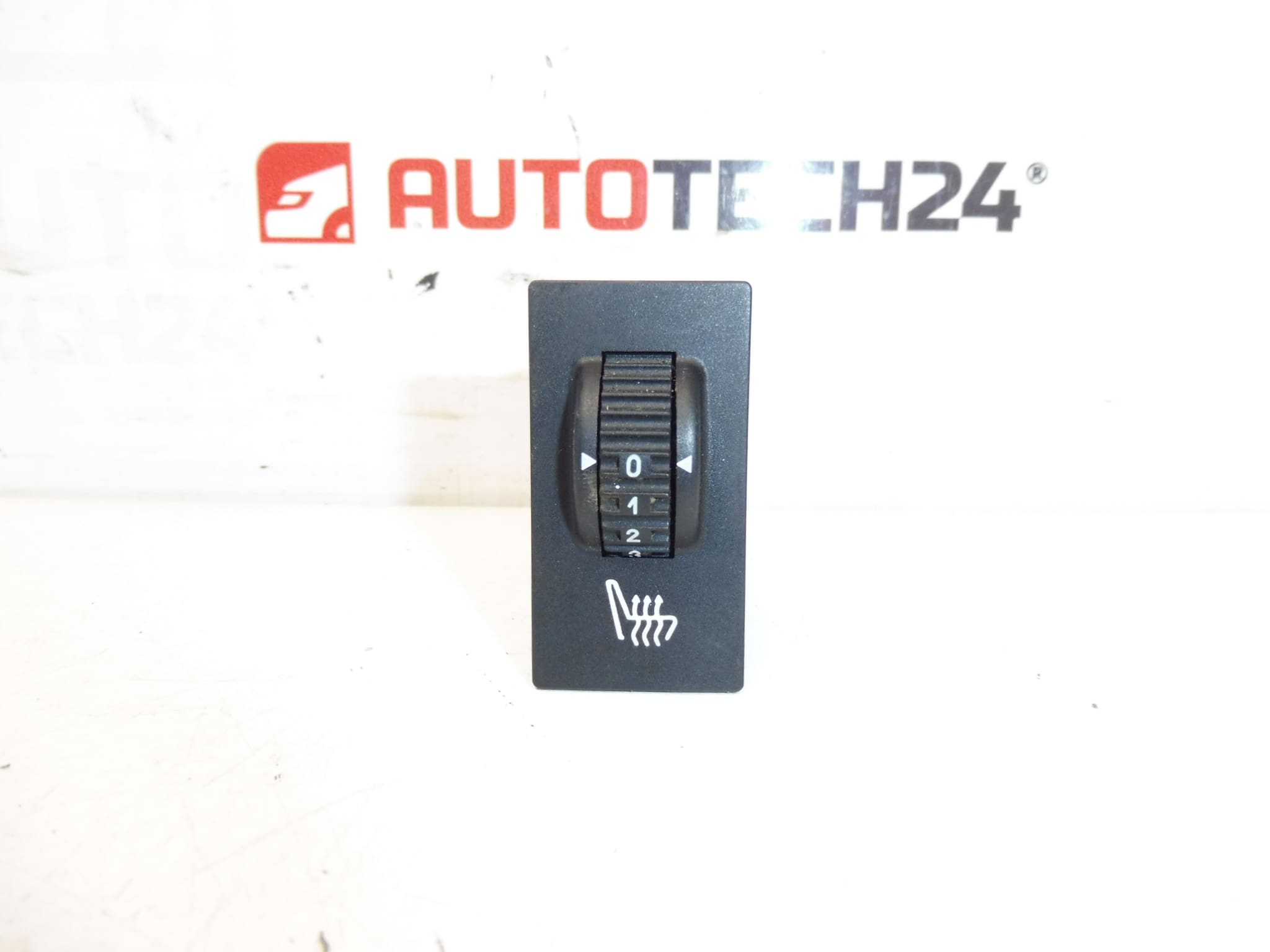Citroën Peugeot 96637502XT 8906KQ seat control