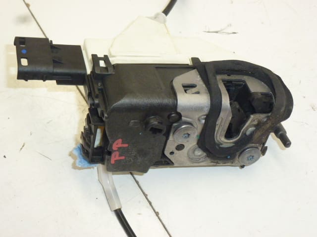 Right Front Door Lock for Citroën C5 (X7) - Part No. 9136EE / 9800618180 - Image 2