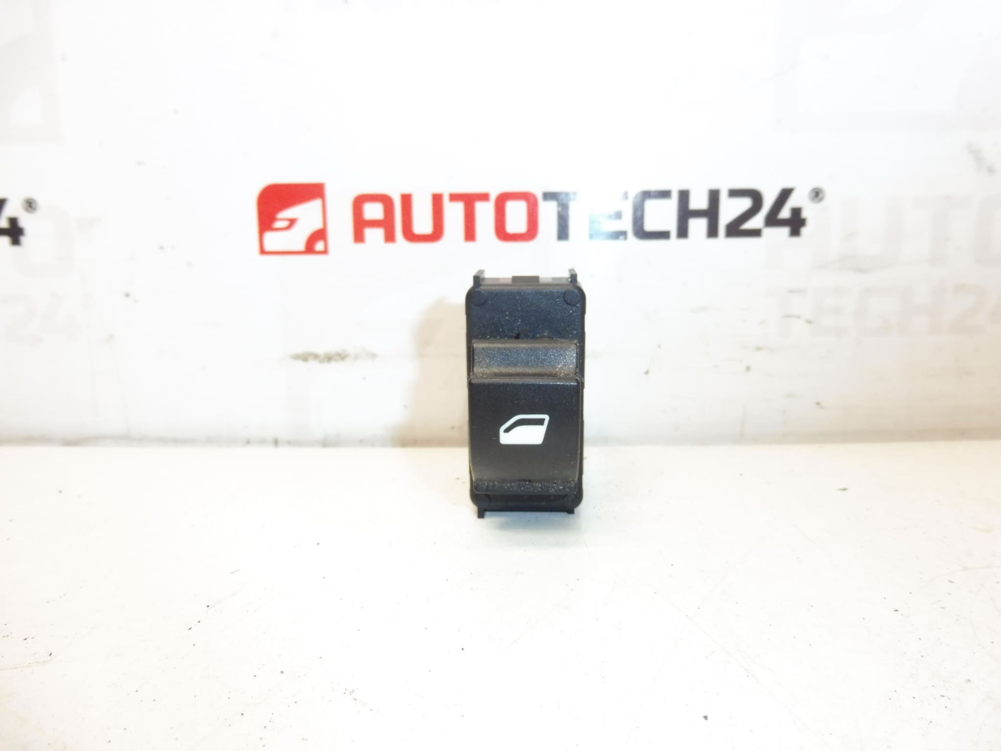 Citroen C-Elysée Peugeot 301 96657927 Window Driver