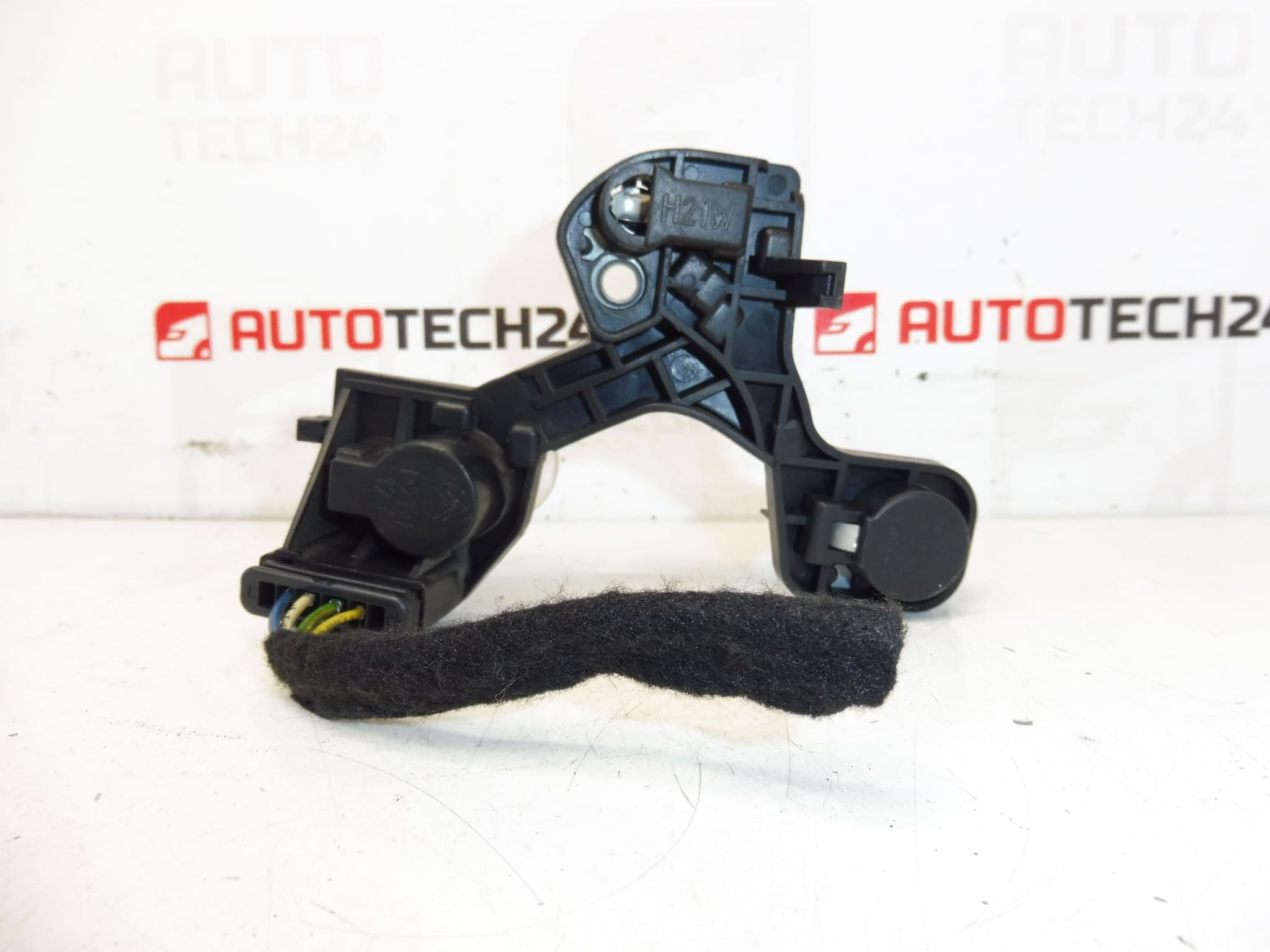 Rear Interior Light Socket for Citroën C5 X7 9671811380 6350JR - Image 2