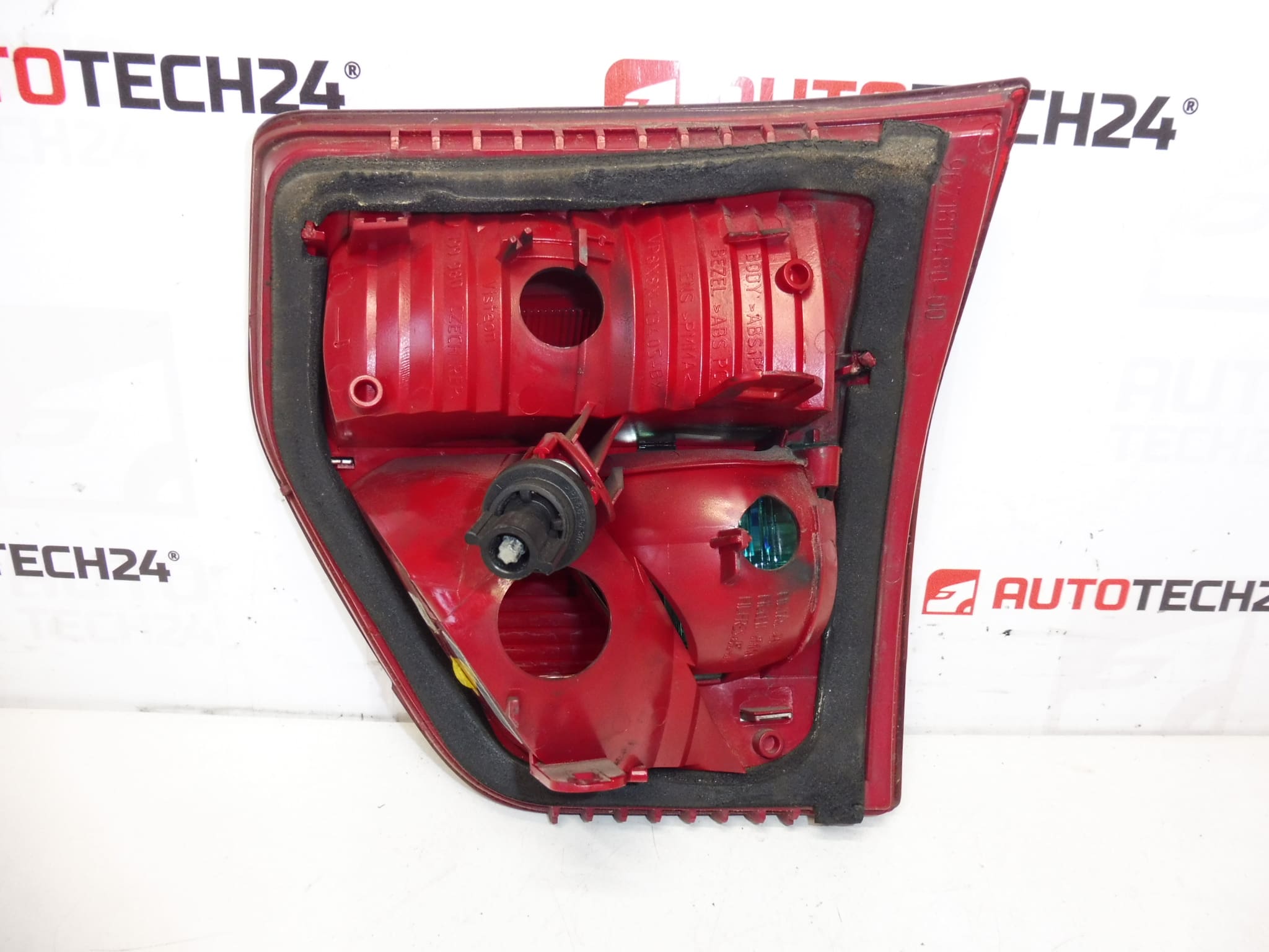 Left Rear Inner Light Citroën C5 X7 9671811480 6351JR - Image 2