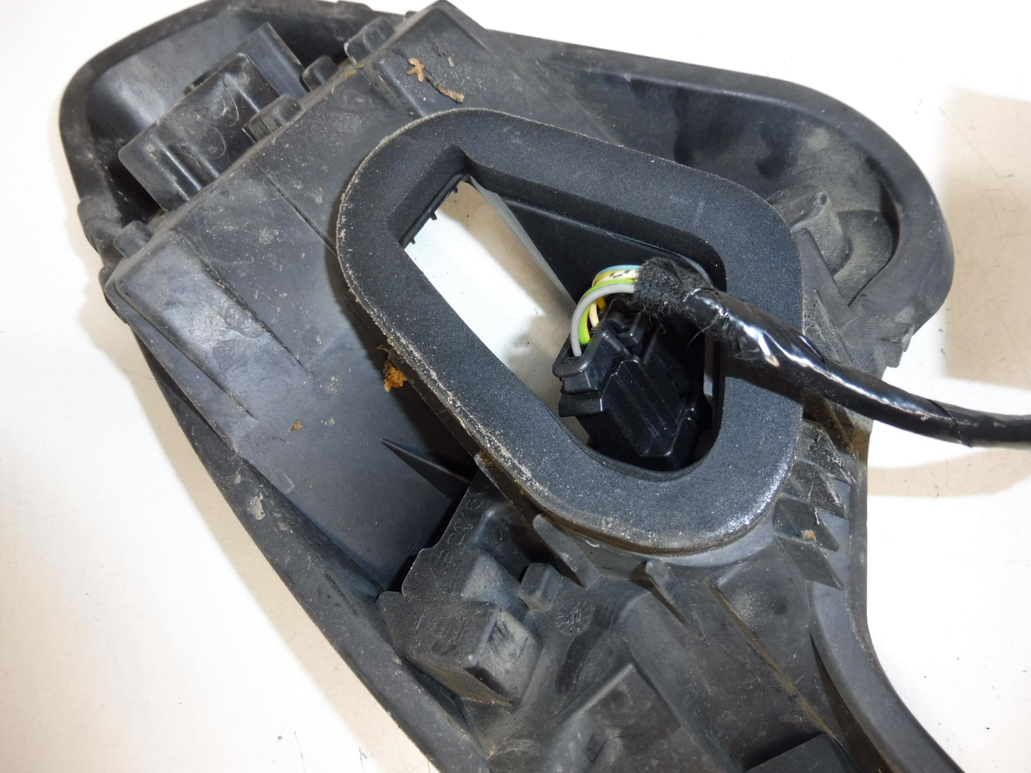 Left Rear Light Socket for Peugeot 308 Hatchback (1606959280) - Image 2