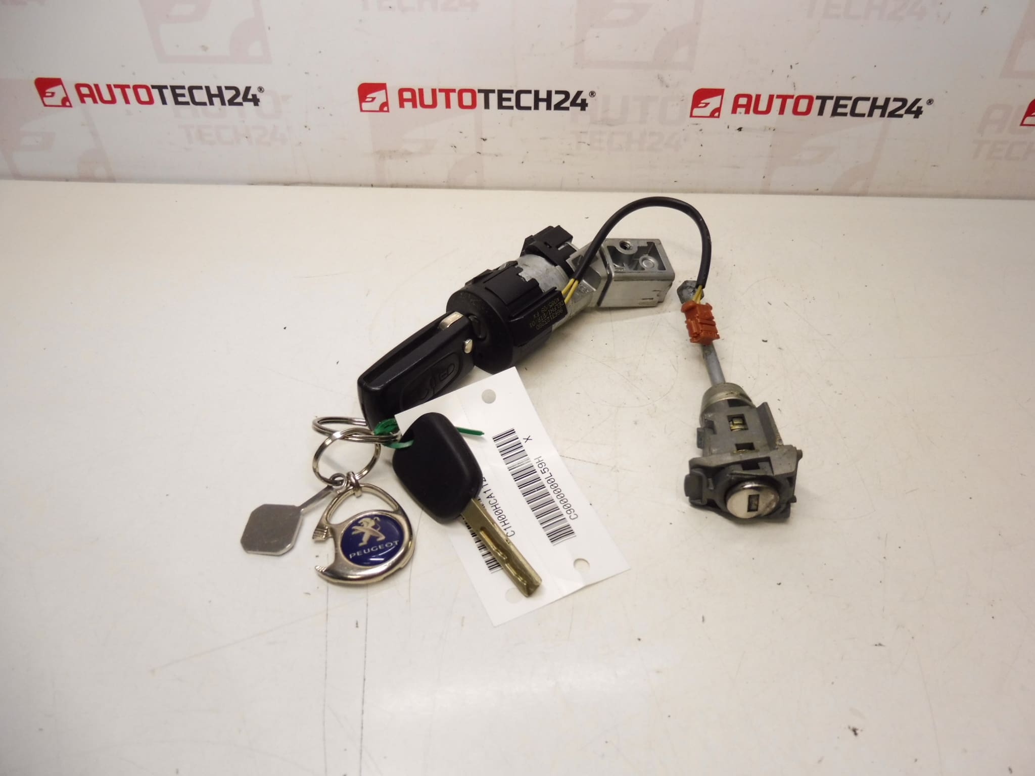 Set of locks and 2 keys Citroën Peugeot 4162SS 4162KF 4162XT