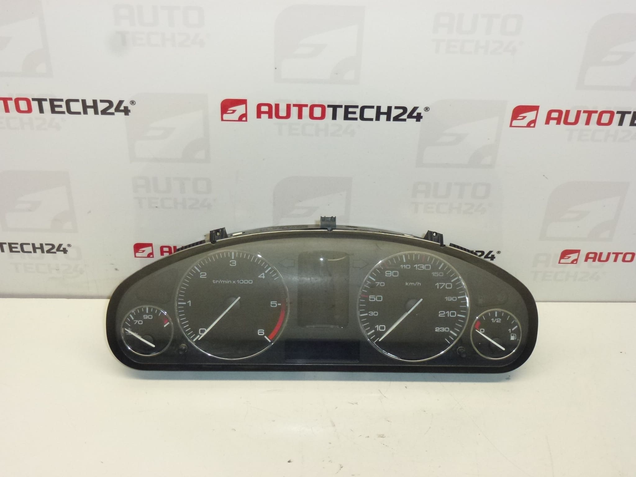 Peugeot tachometer 407 335000 km 9646465480 6106V4