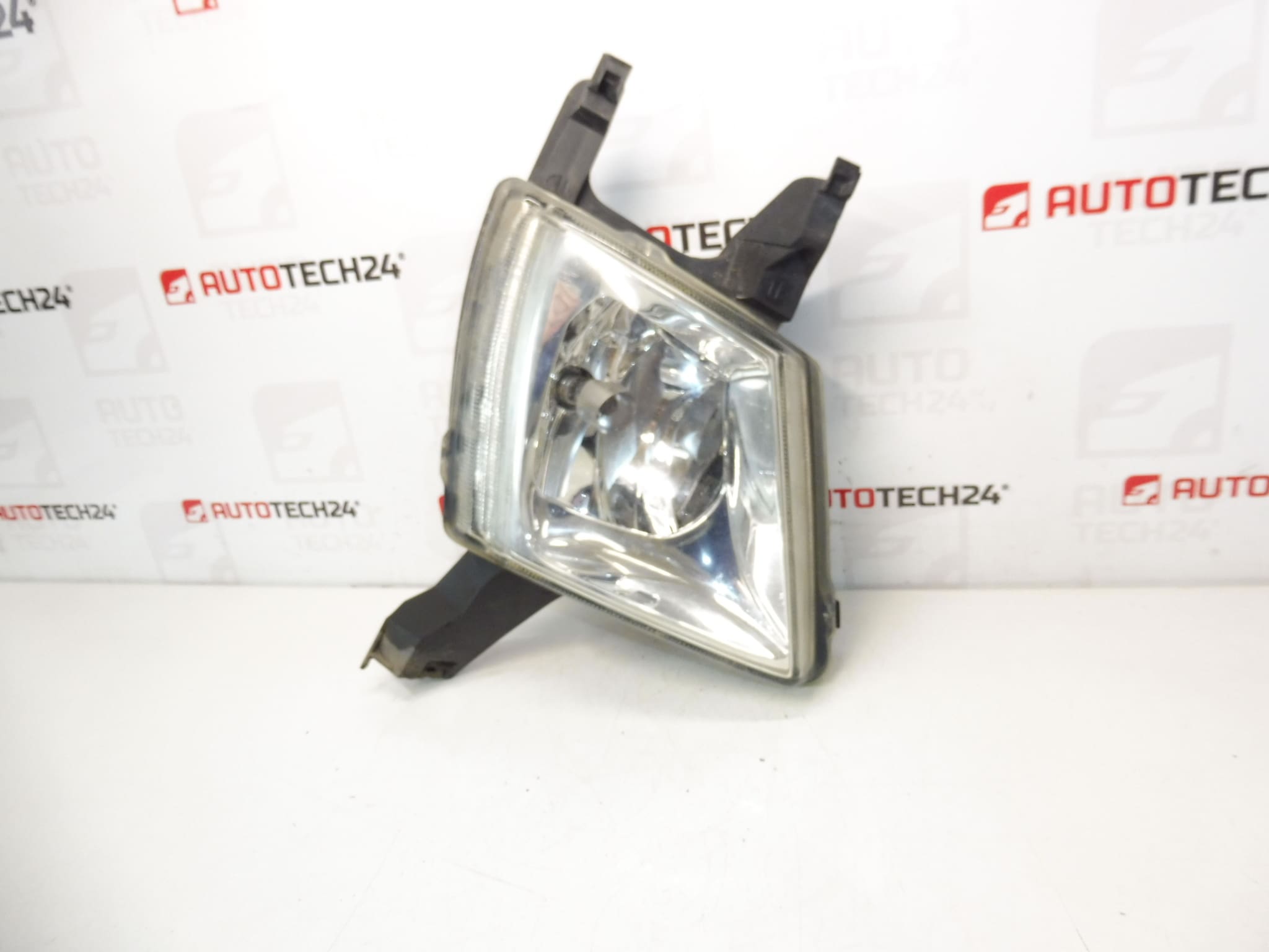 Front fog headlight original Peugeot 407 9641945480 620636