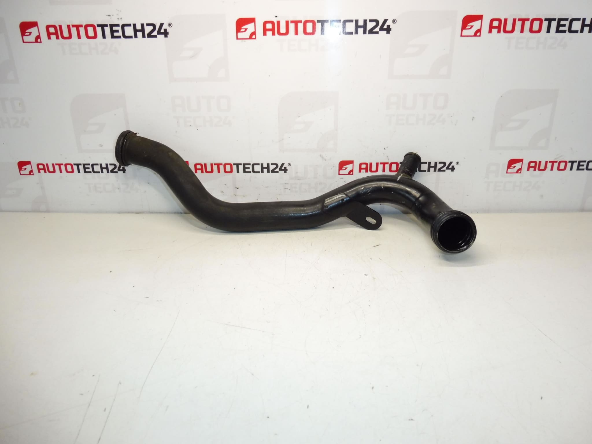 Liquid pump hose 1.8 16V and 2.0 16V Citroën Peugeot 1341F9
