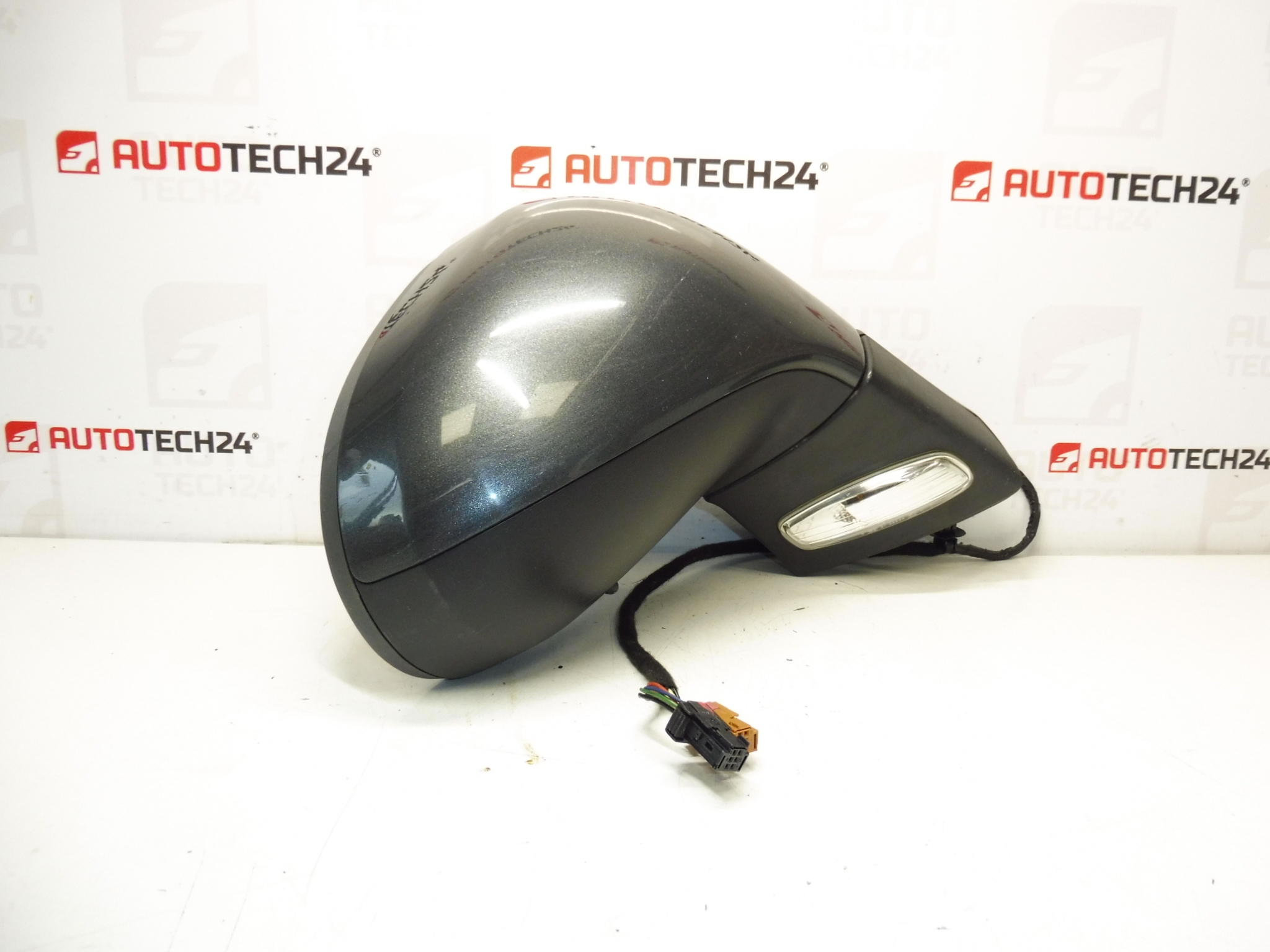 Right Side Mirror Peugeot 207 KTB 96806501XT 8149ZH
