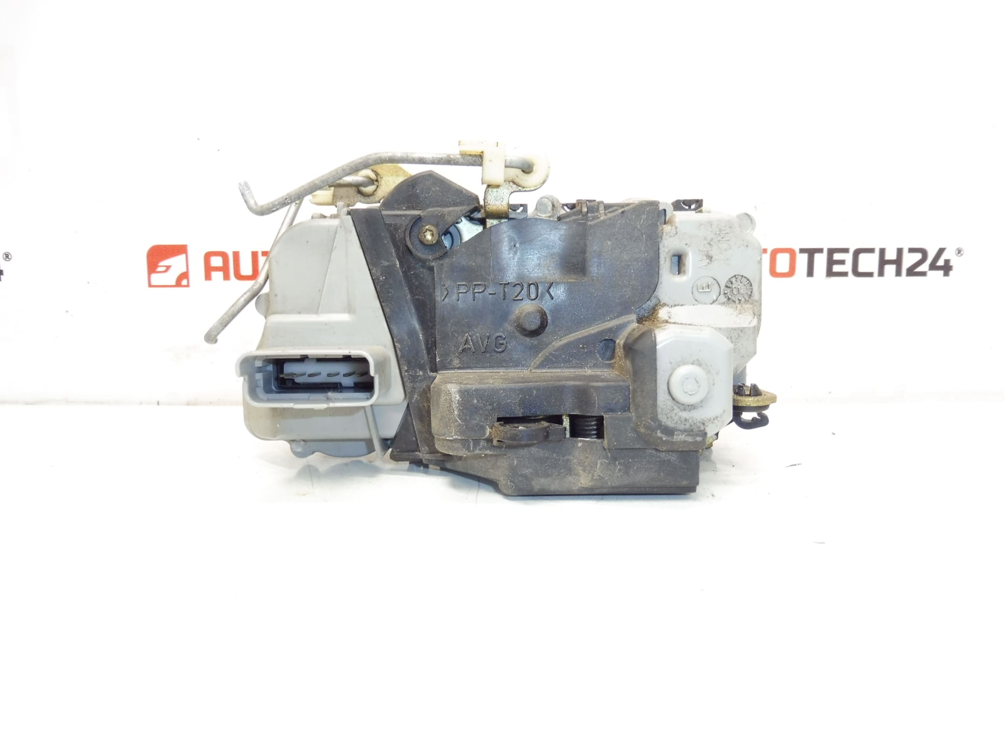 Left front door lock Peugeot 307 9135L0