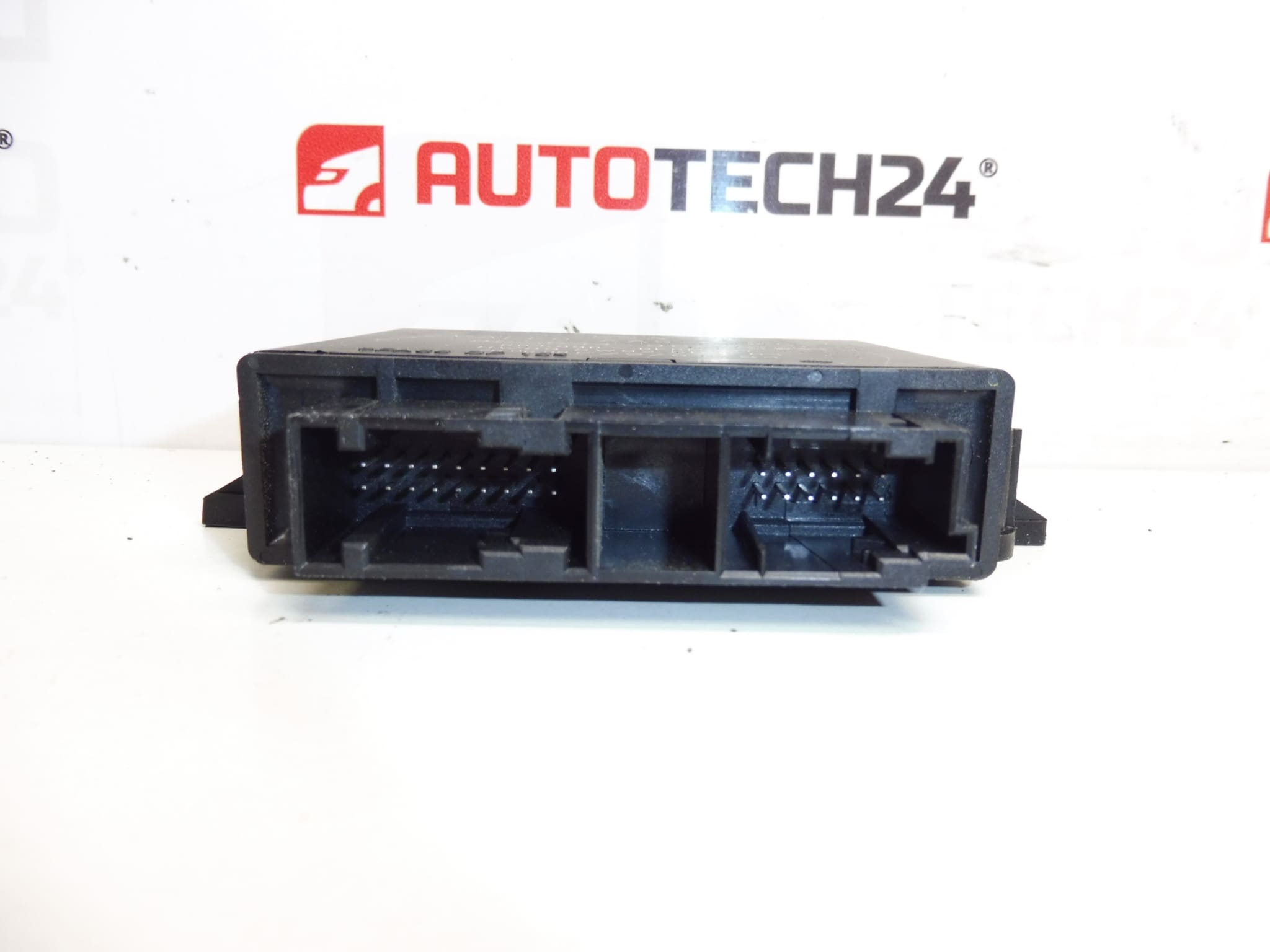Parking Assist ECU for Citroën/Peugeot - Part No. 9661496880 - Image 2