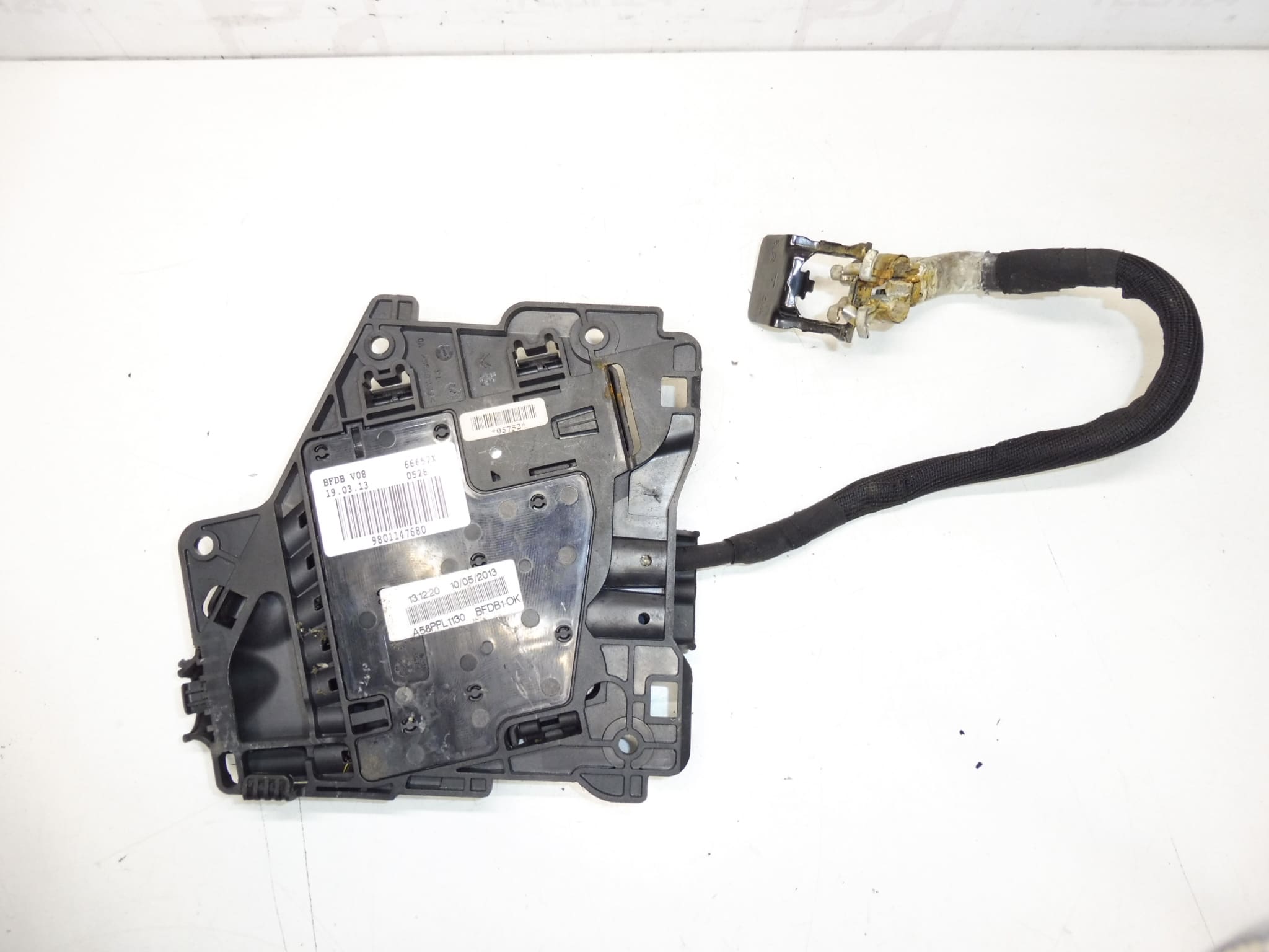 Citroën Peugeot Fuse Module 9801147680 66652X - Image 2
