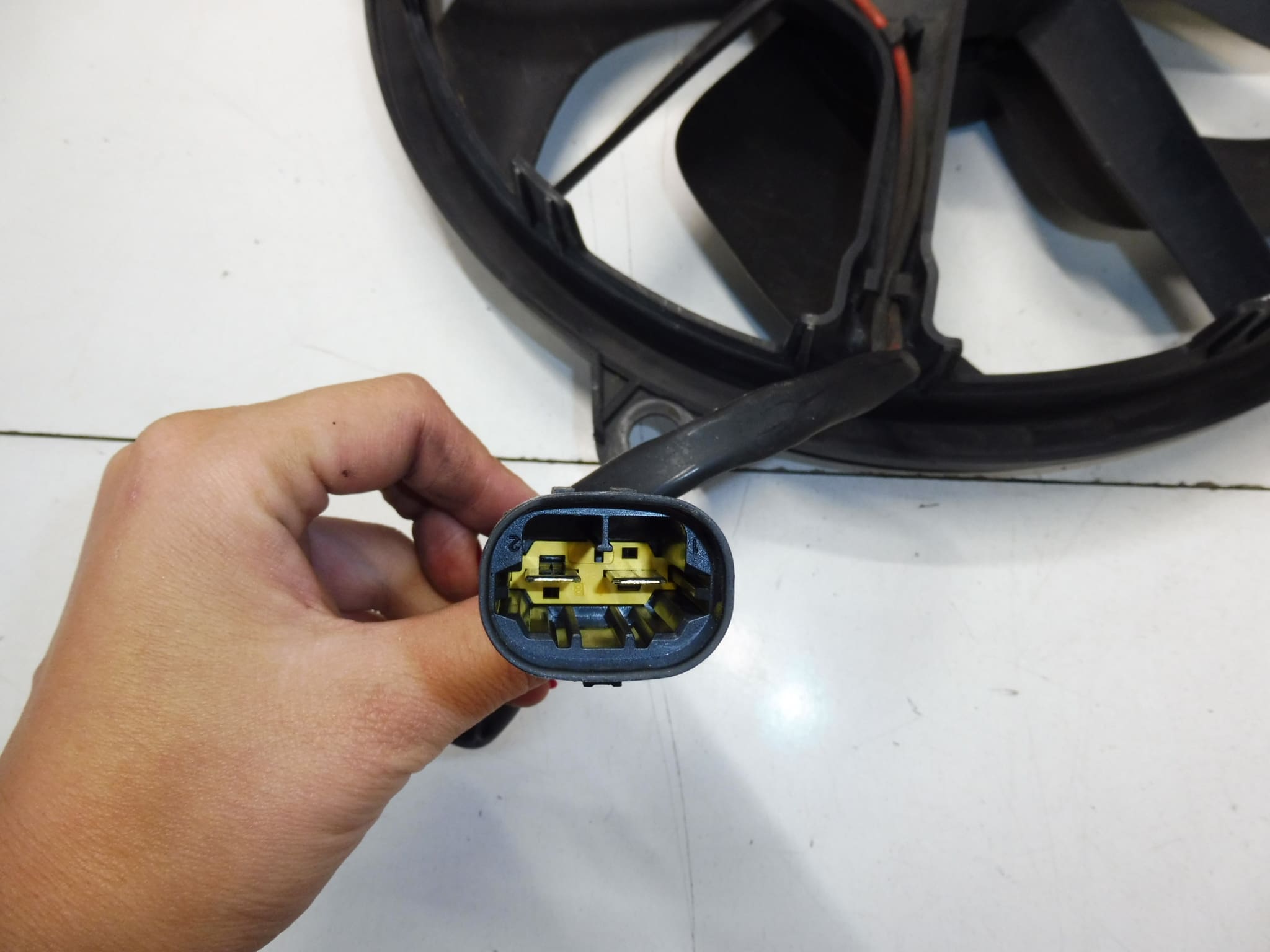 Used Radiator Fan for Citroën/Peugeot 1401312280 1253Q8 - Image 2