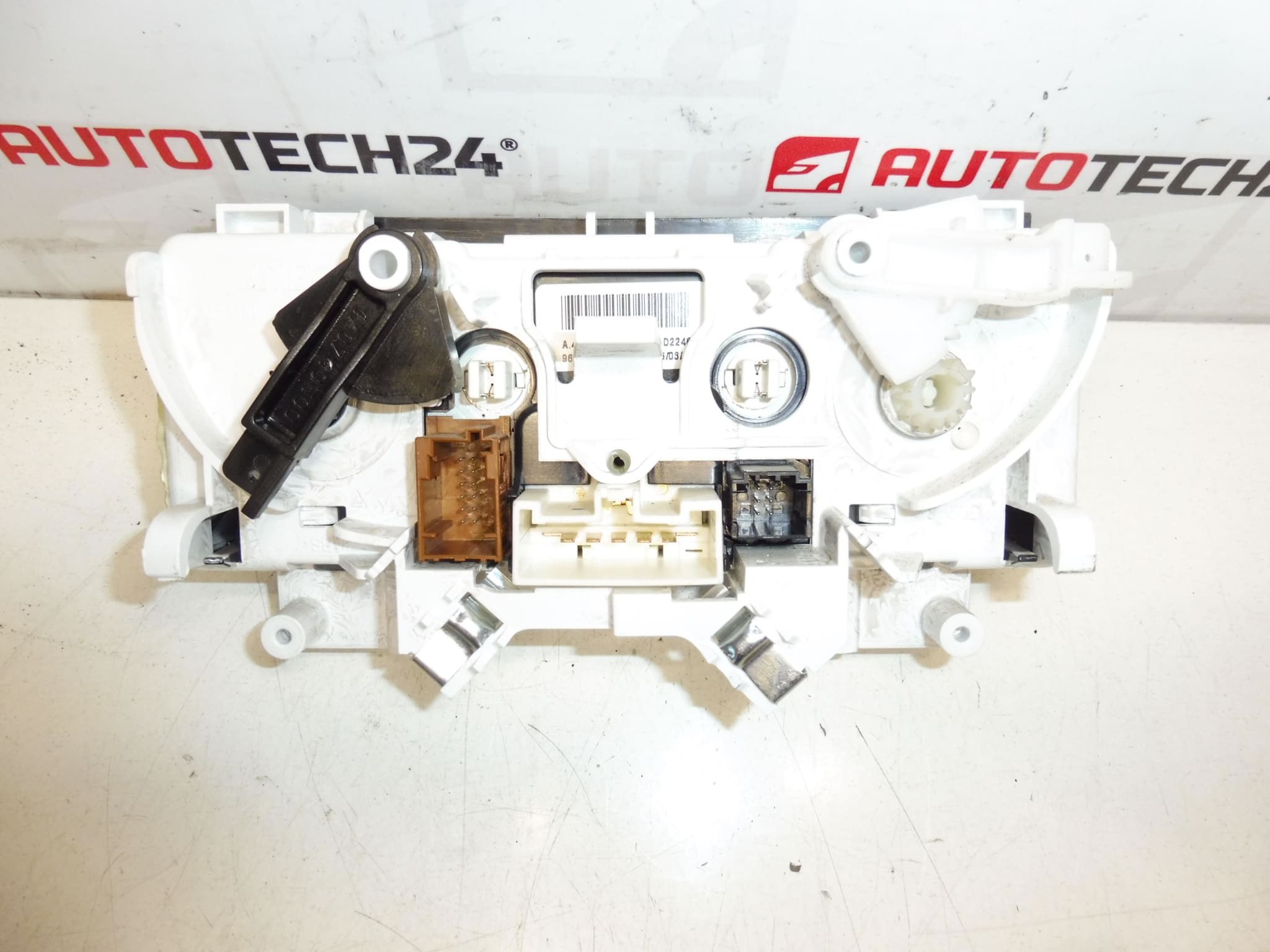 Heater Control Switch for Citroën Berlingo and Peugeot 9804091180 - Image 2