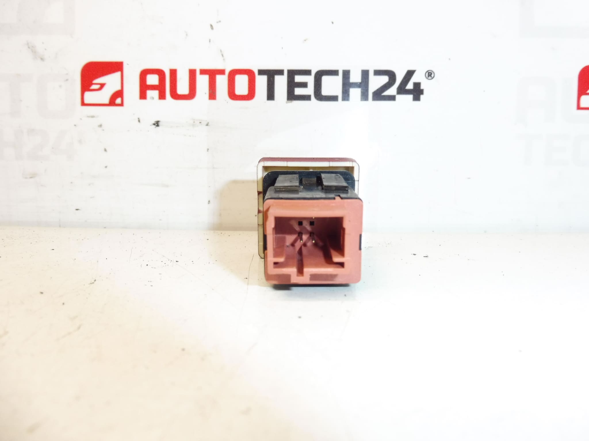 Hazard Light Switch Citroën Peugeot 96583113KR 6990L2 - Image 2