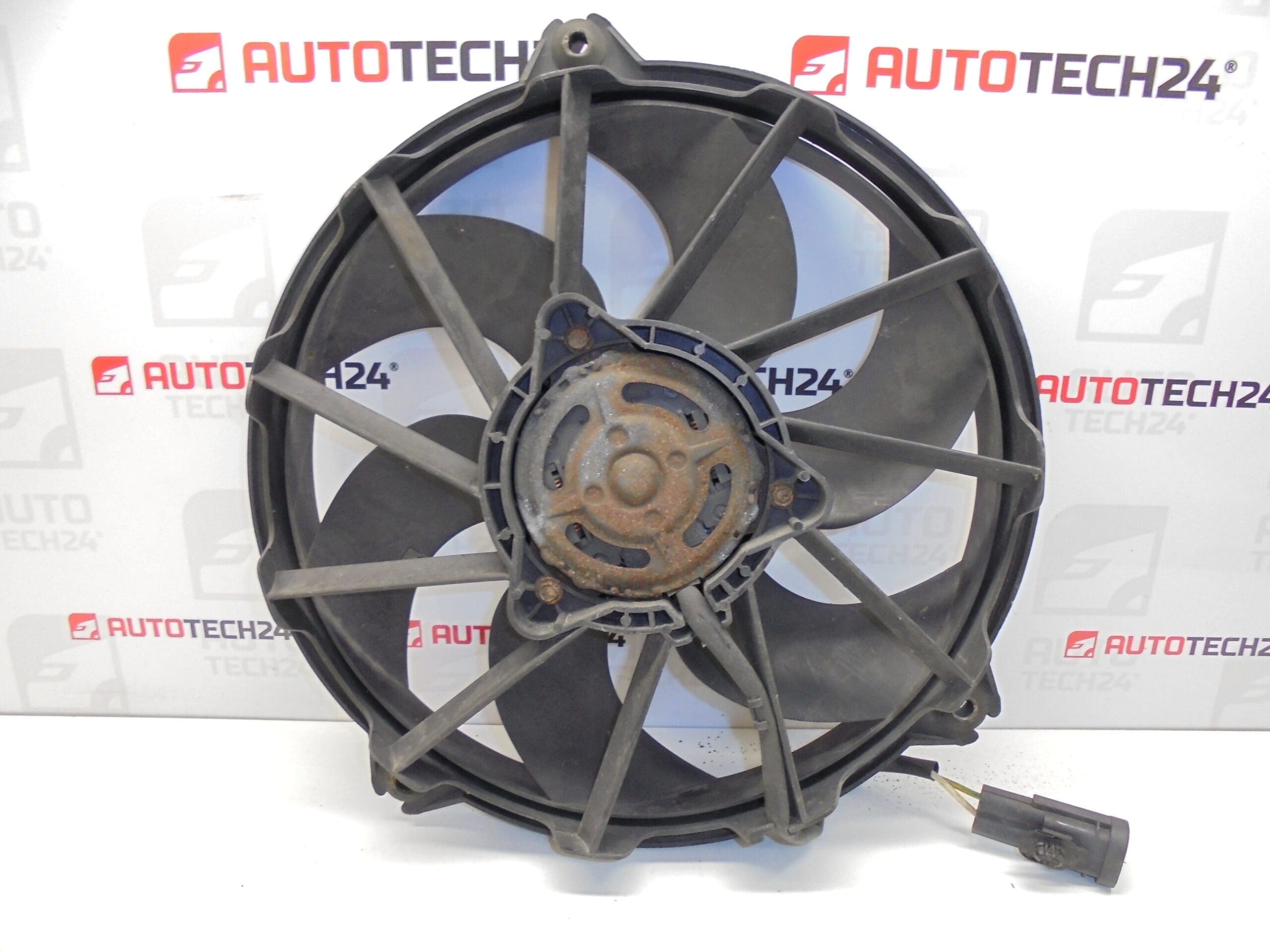 Used Cooling Fan (Sahara) for Citroën and Peugeot - Part No. 1494742080 / 1253Q7 - Image 2