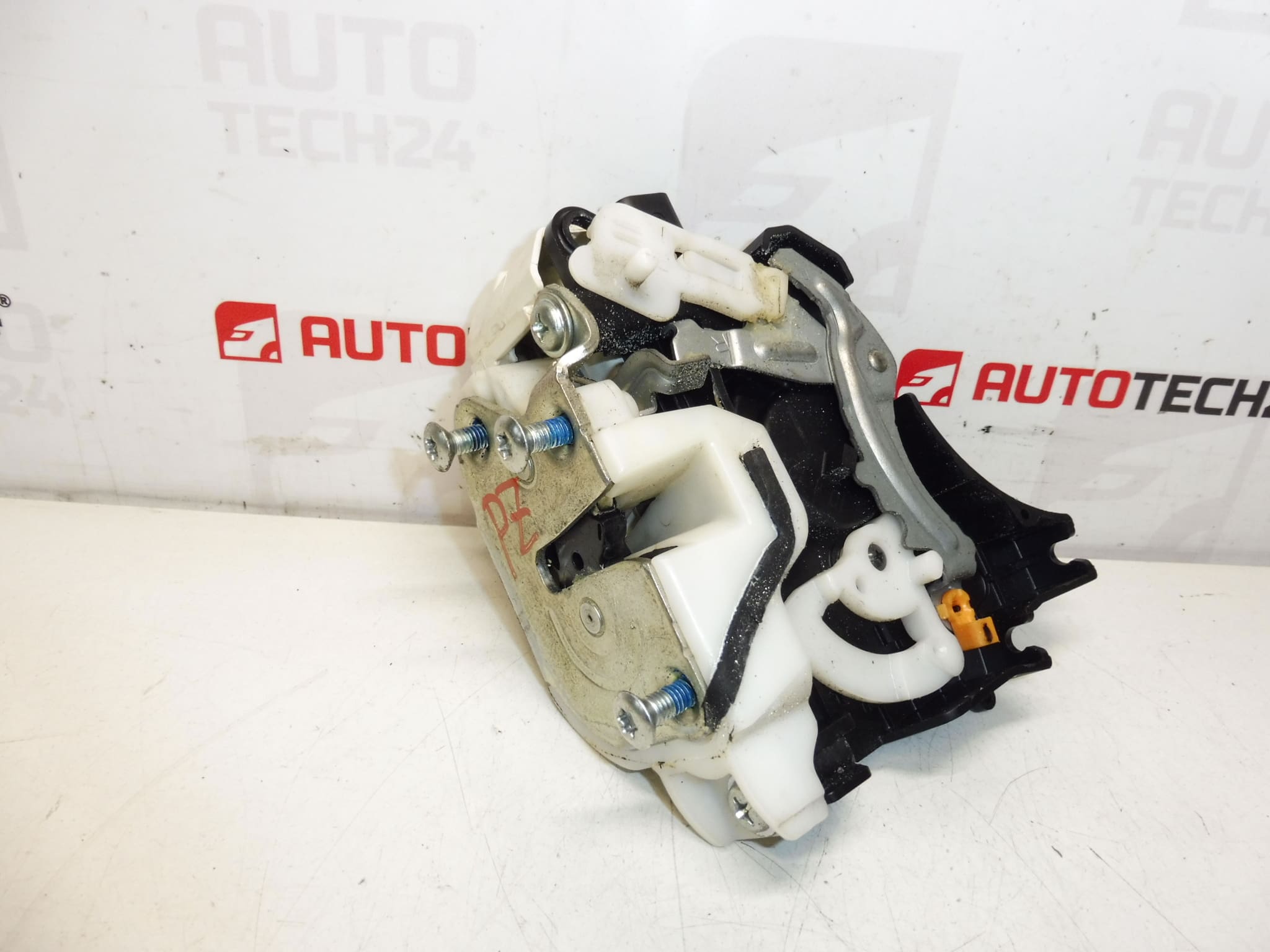 Rear door lock for Citroën C-Crosser / Peugeot 4007 (9138Q6) - Image 2