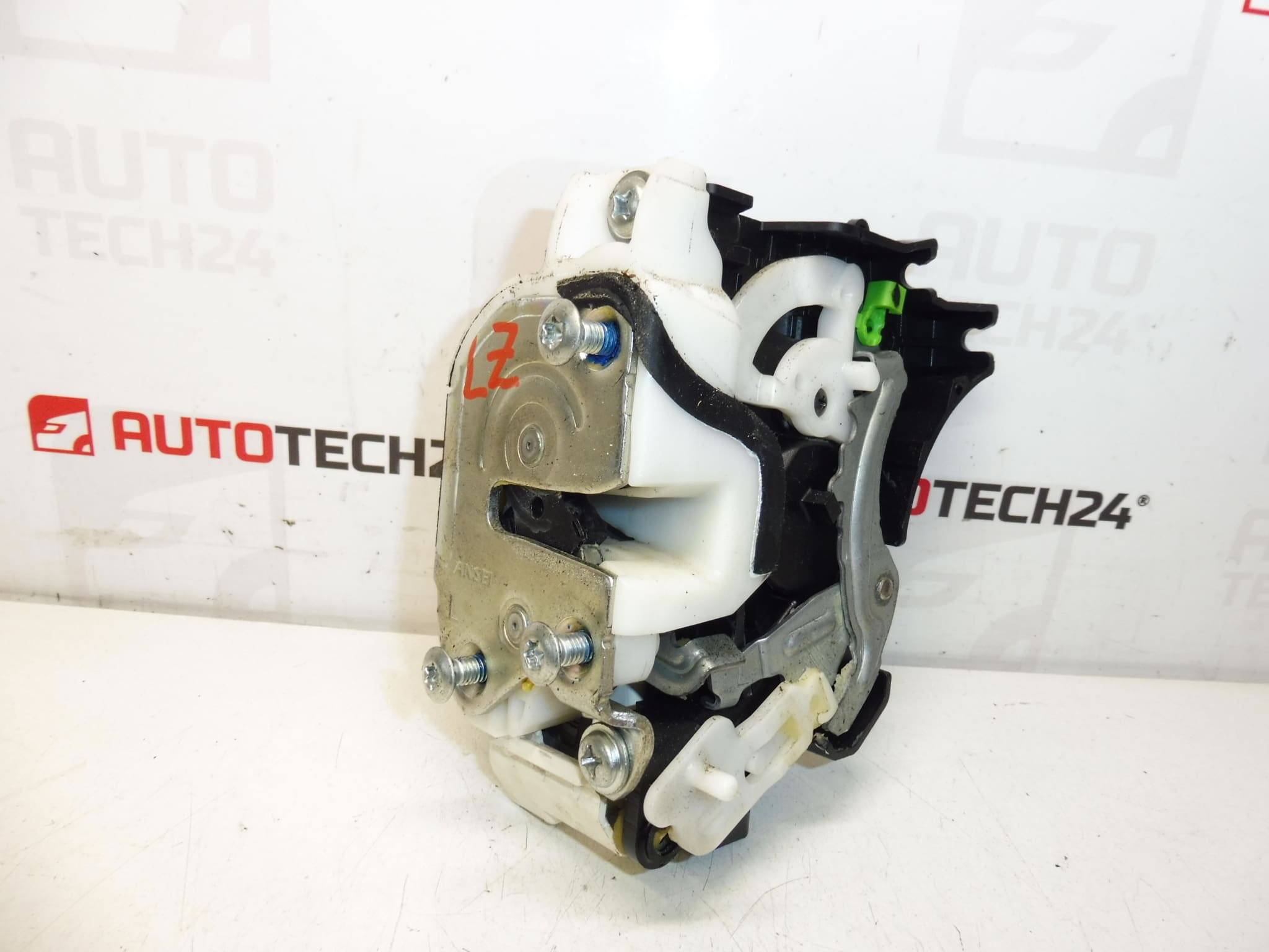 Left rear door lock Citroën C-Crosser Peugeot 4007 9137N0 - Image 2