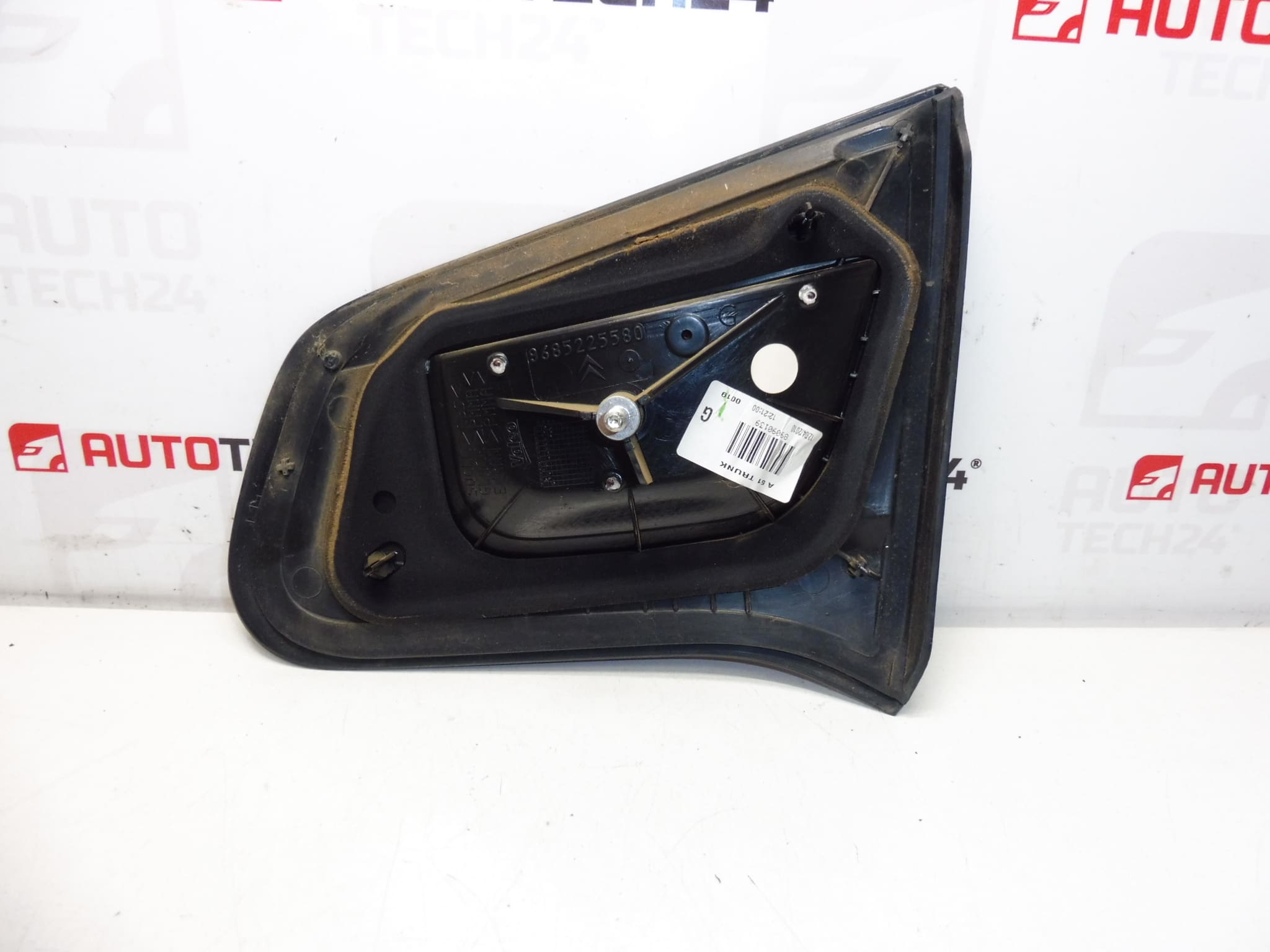 Left rear lamp lid Citroën C3 II 89090139 - Image 2