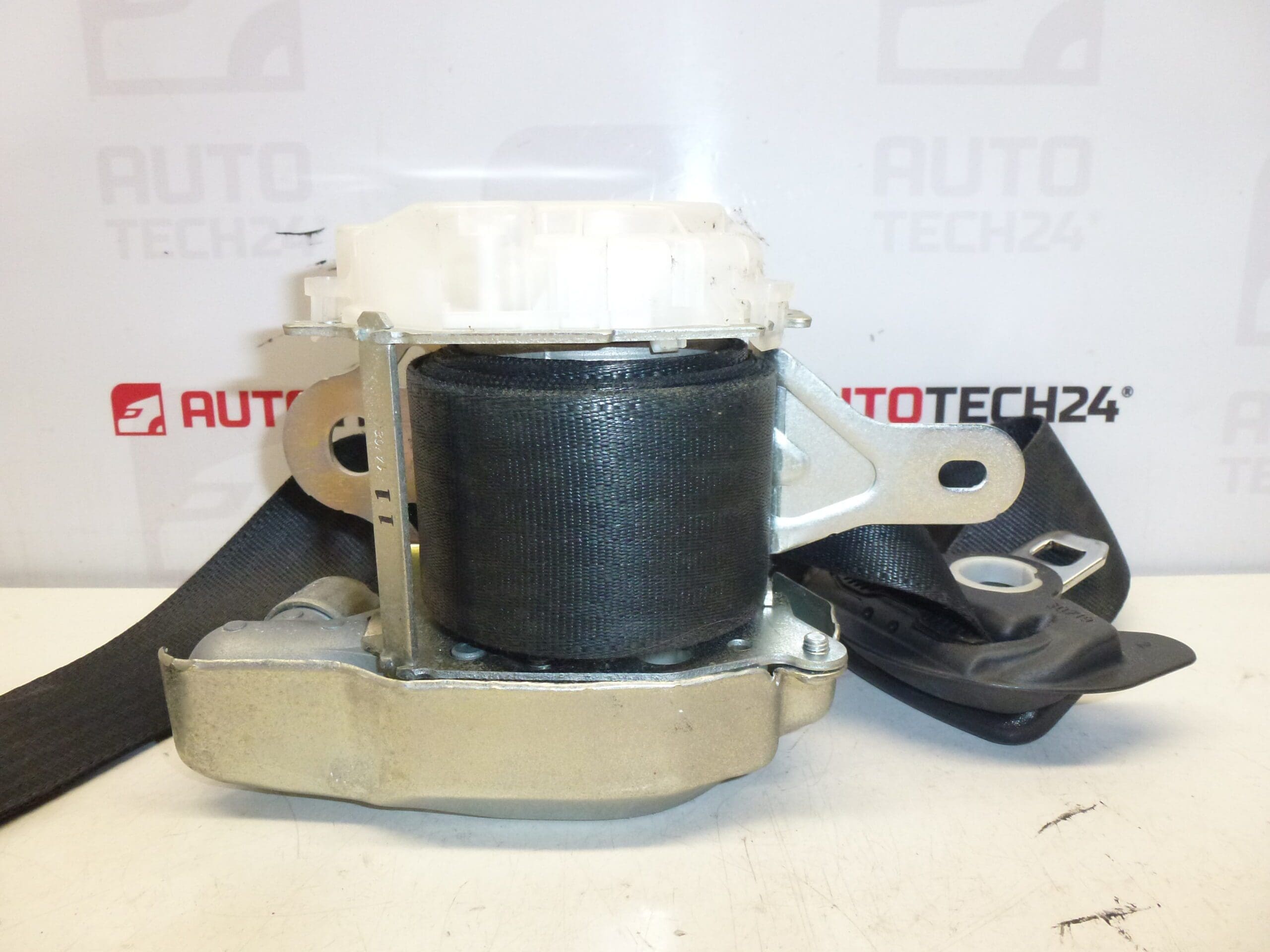Left front belt Citroën C1 Peugeot 107 7P2170-P 8974LL 8974LN