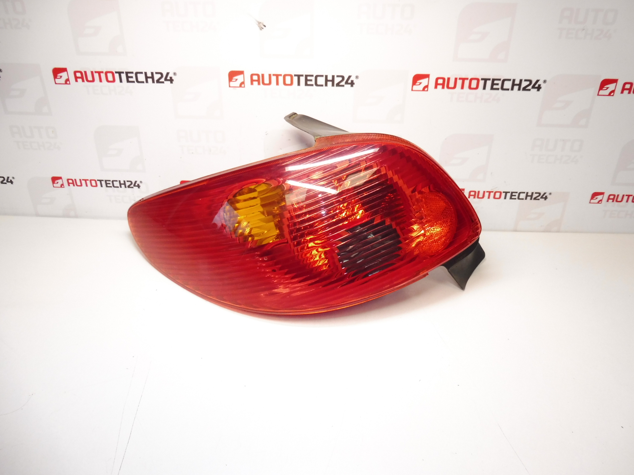 Original left rear light Peugeot 206 3/5 doors from 7/2003 6350S0