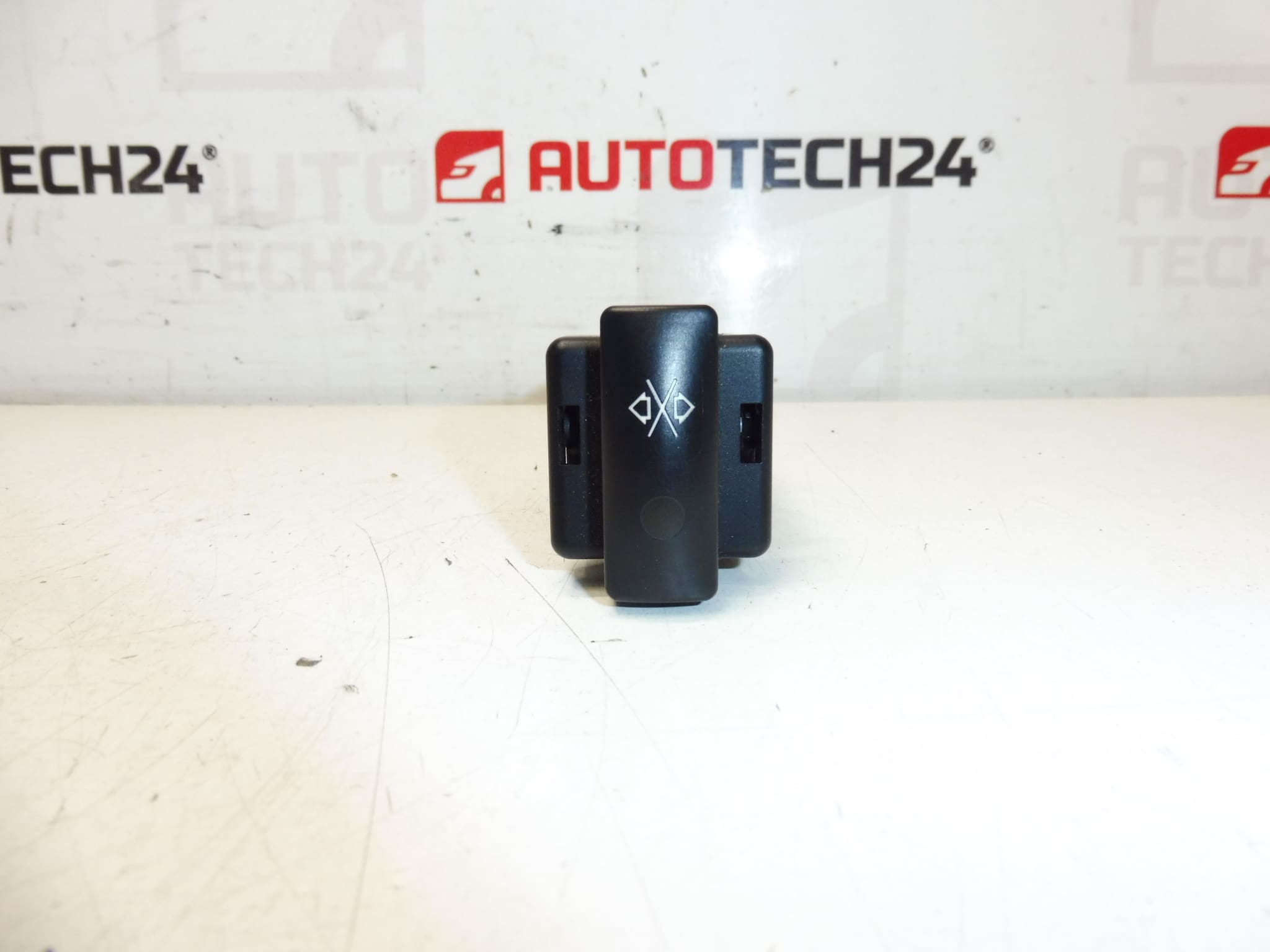 Citroën Xsara 6554CK rear windows switch