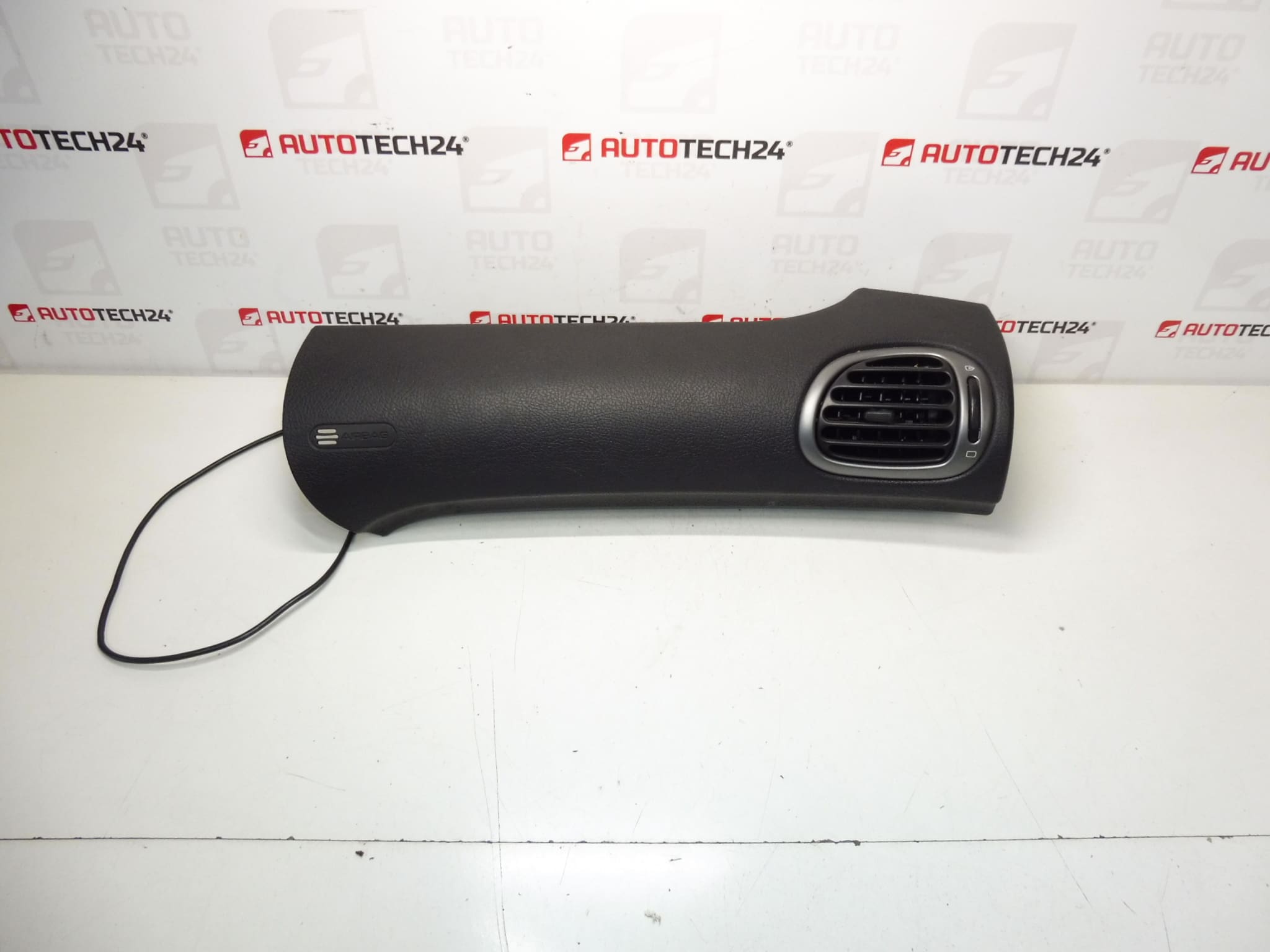 Passenger airbag Peugeot 206 9683503180 8226TS