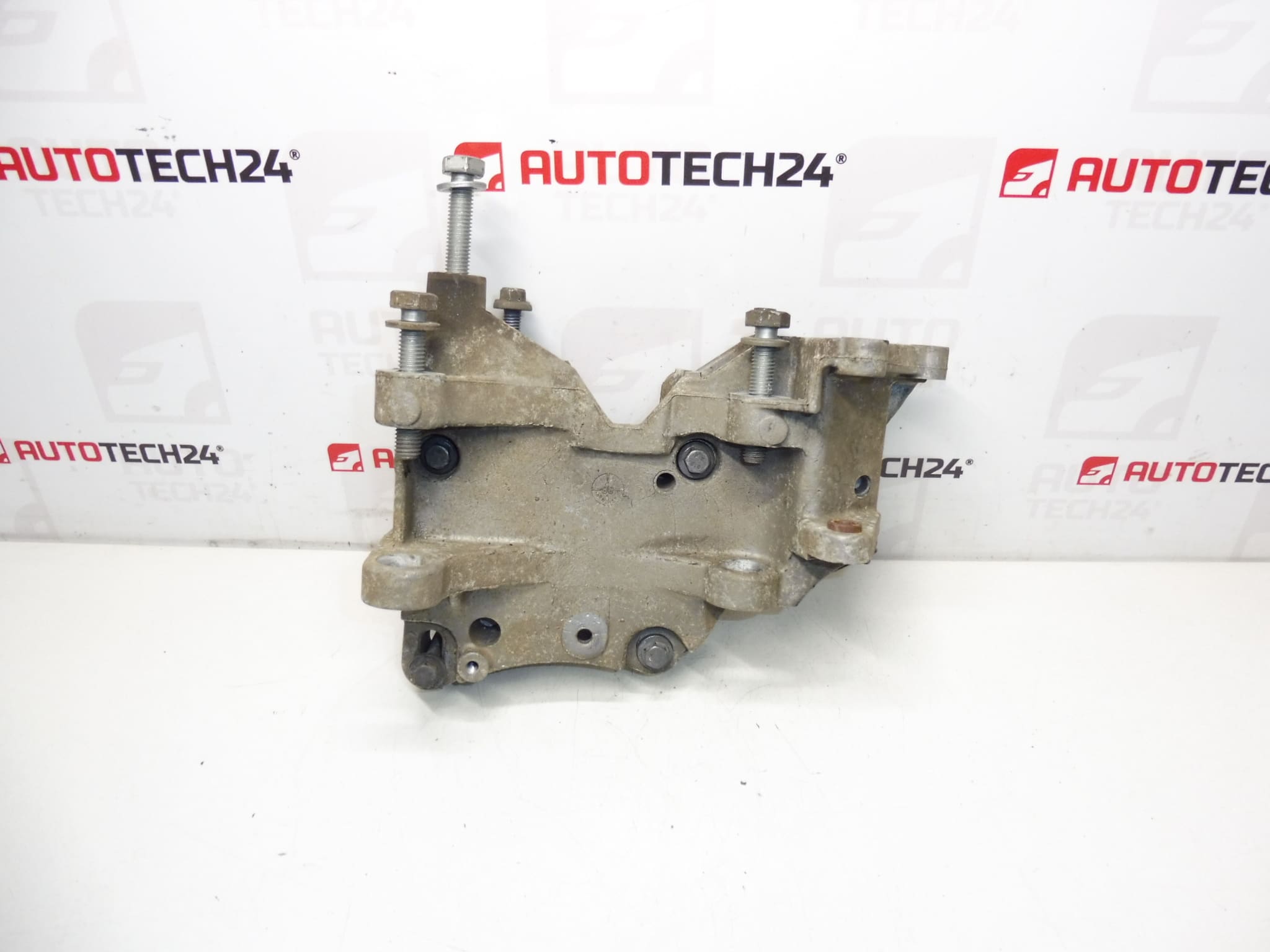 Alternator holder Citroën Peugeot 9649103280 5706J2