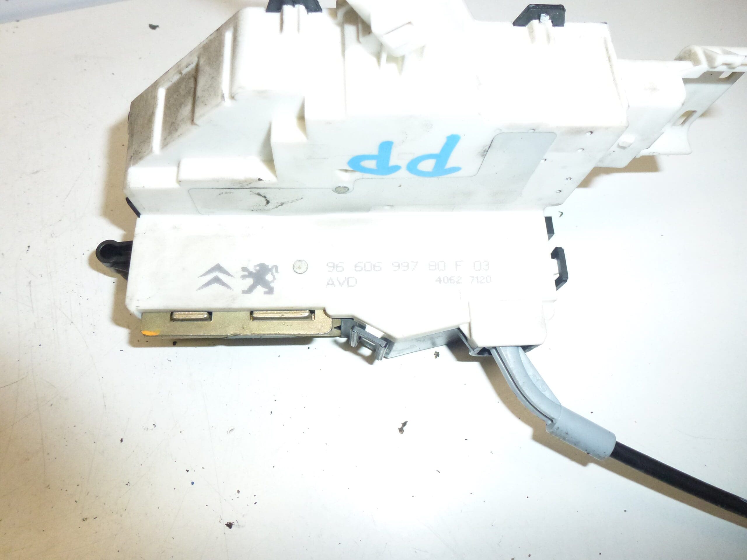 Right front door lock Citroën C4 9660699780 9136R8 - Image 2