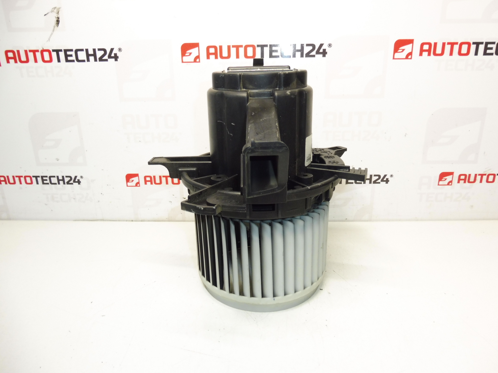 DENSO Citroën C-Elysée Peugeot 301 1609170880