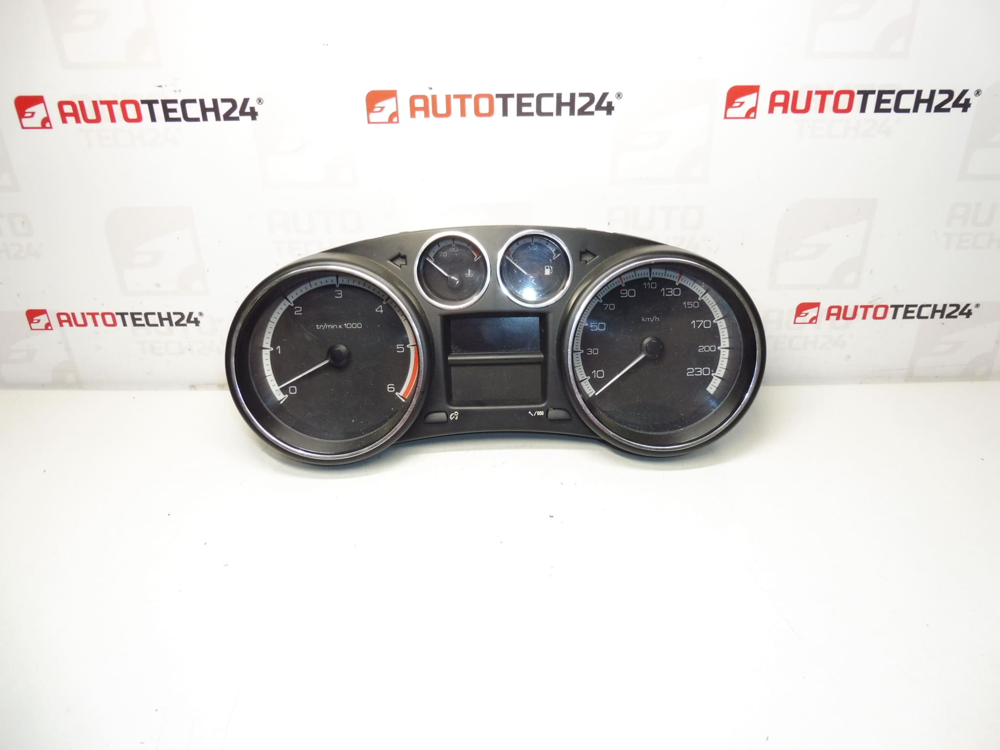 Speedometer Peugeot 308 111200 km 9666649080 9806132480