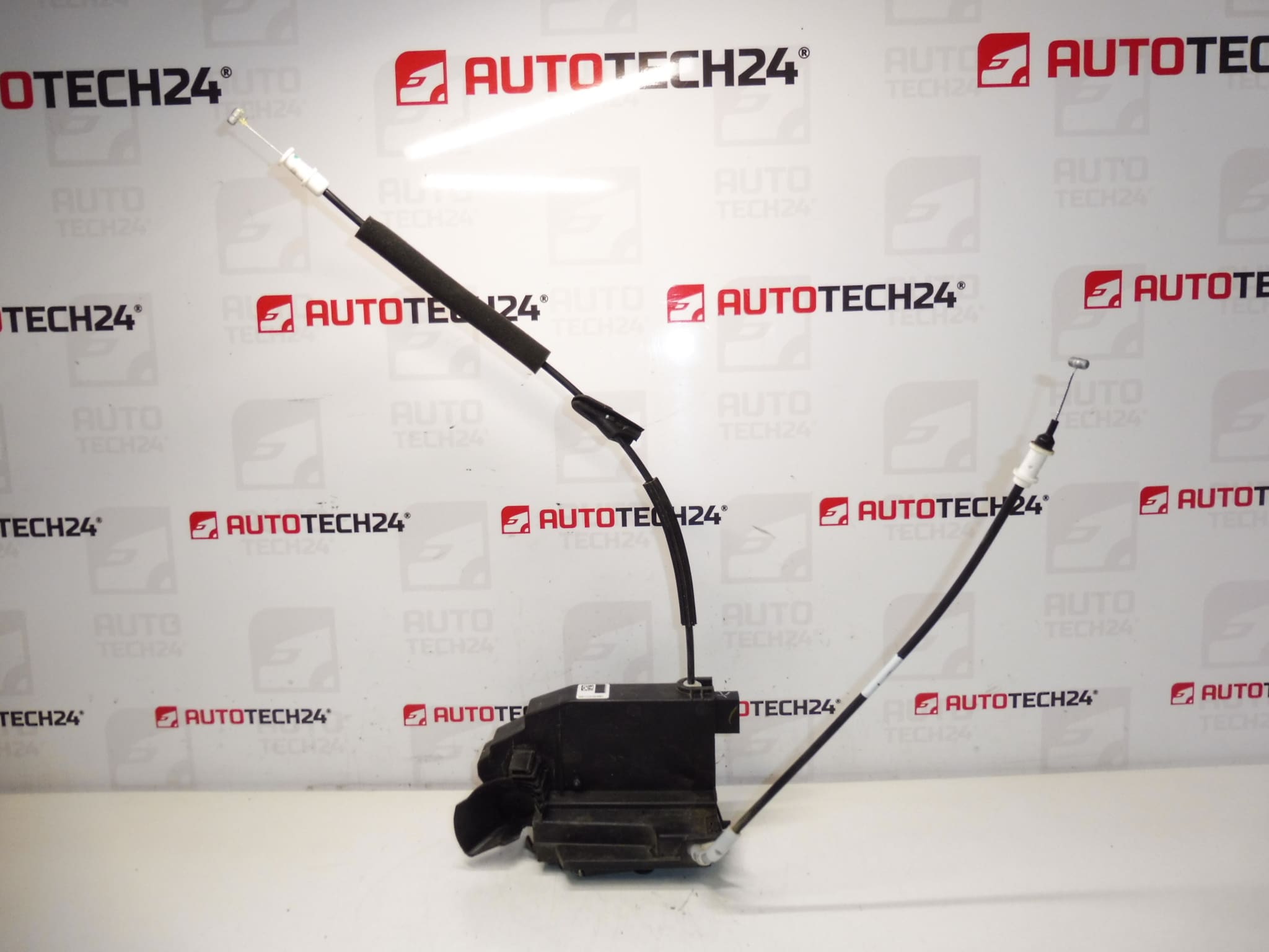 Right front passenger door lock Peugeot 308 T9 9810309380