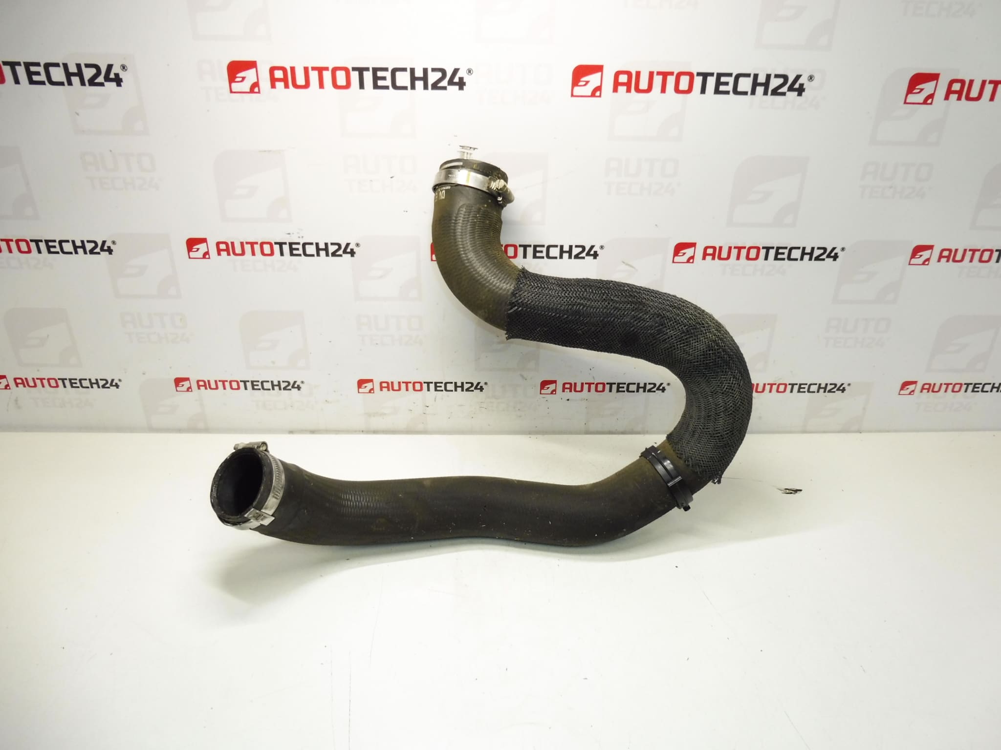 Air connection 1.5 HDI Citroën Peugeot 9820100780