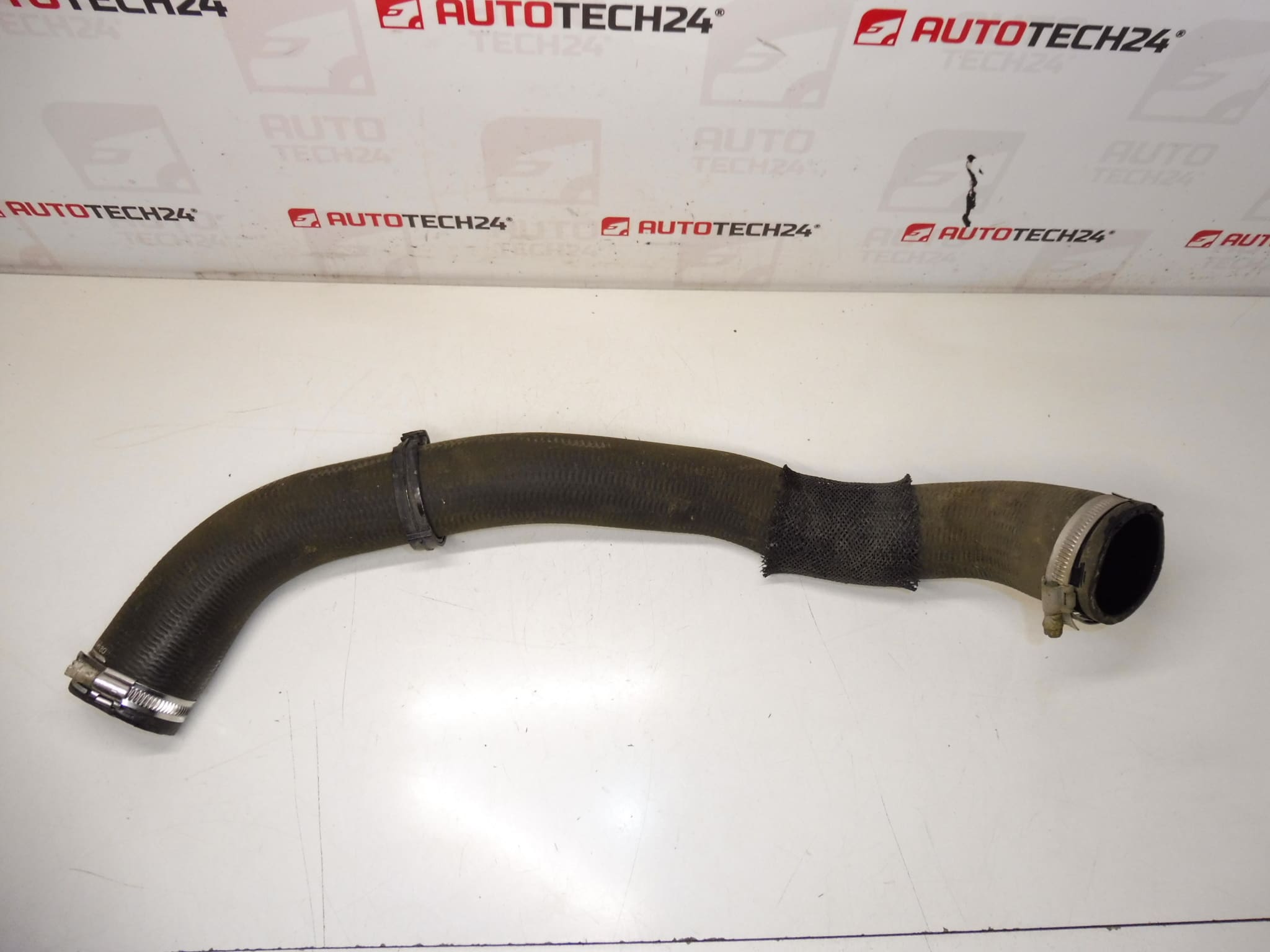 Air connection 1.5 HDI Citroën Peugeot 9820100680 - Image 2