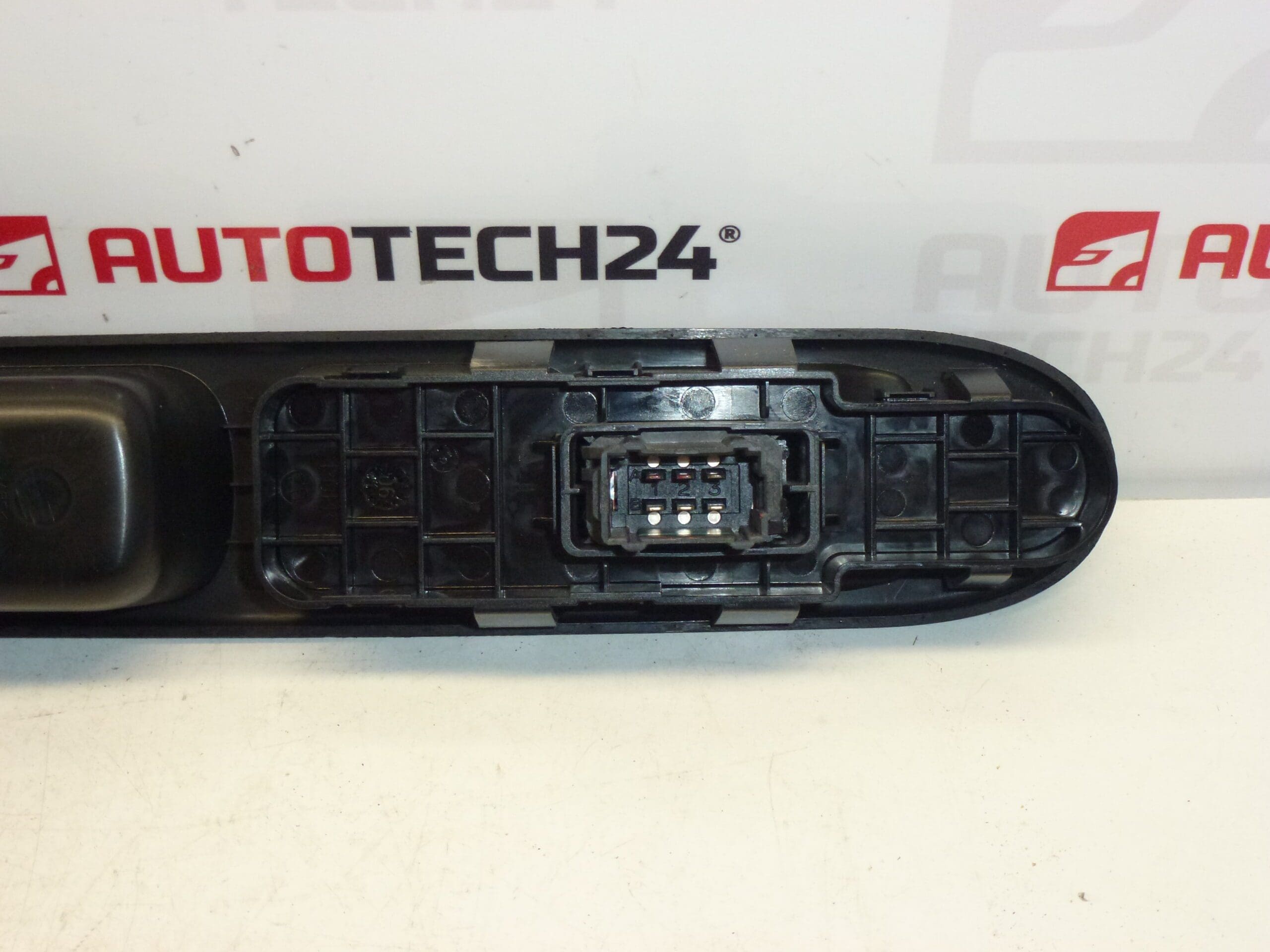 Citroën Peugeot 96548606 6554QK Window Control - Image 2