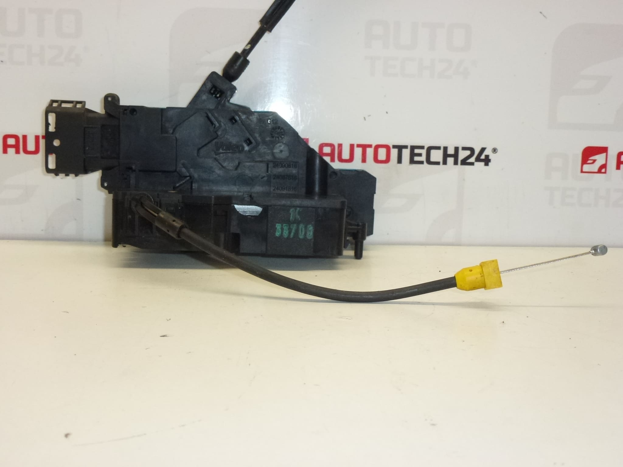 Left rear door lock Peugeot 207 24090158 9137F9 - Image 2