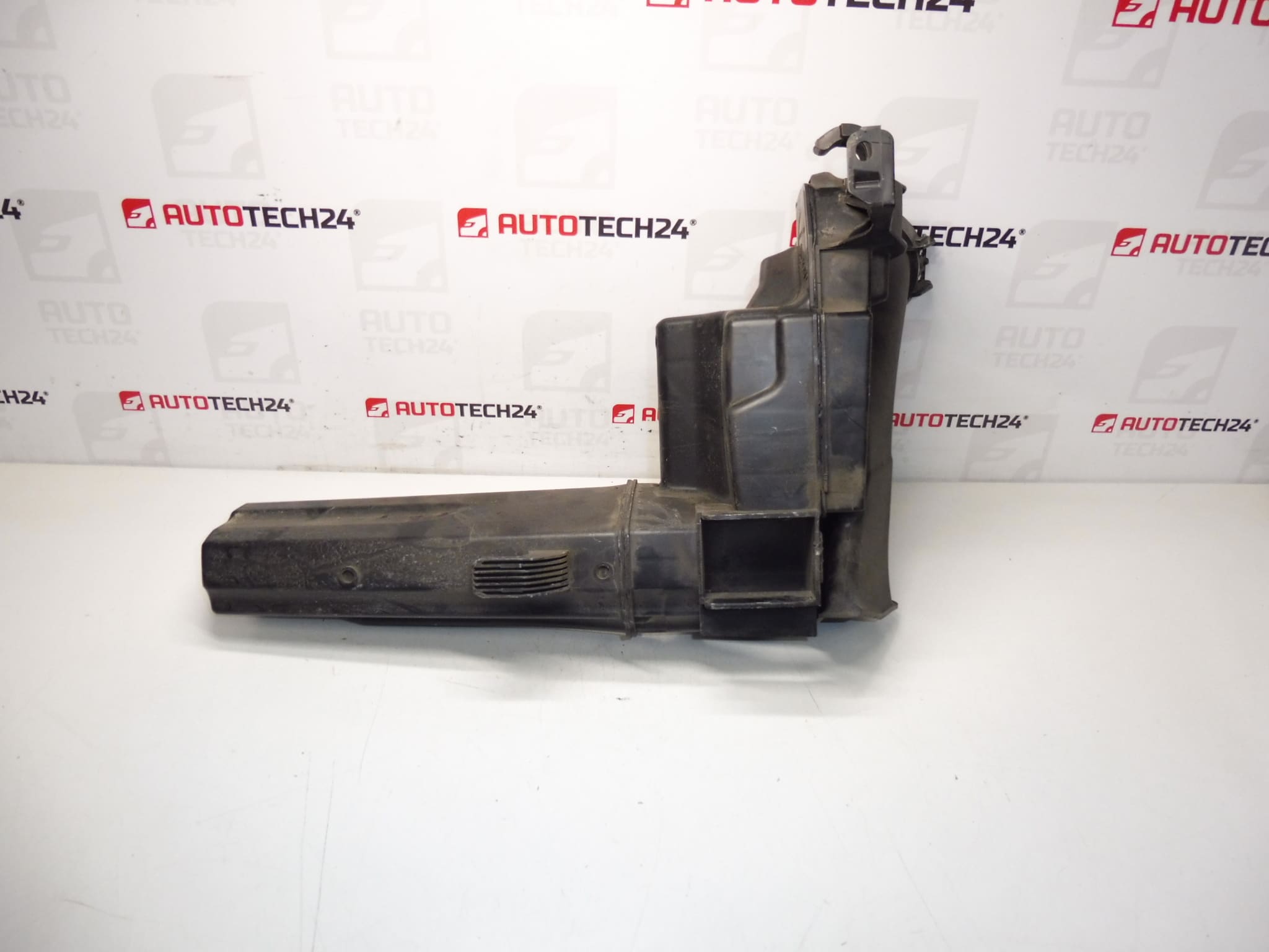 Air intake resonator 1.4 VTI 70 kW 8FS Citroën Peugeot 9683339380 1436Q7