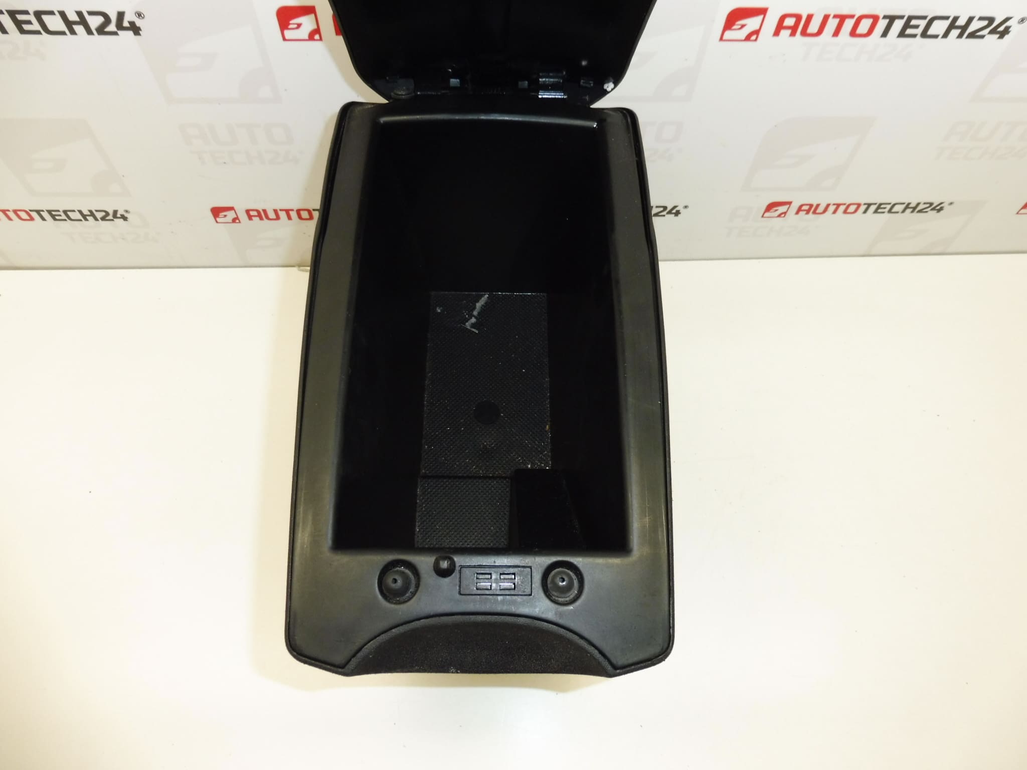 Center armrest complete Citroën C4 7589Q6 7589Q0 7589N9 - Image 2