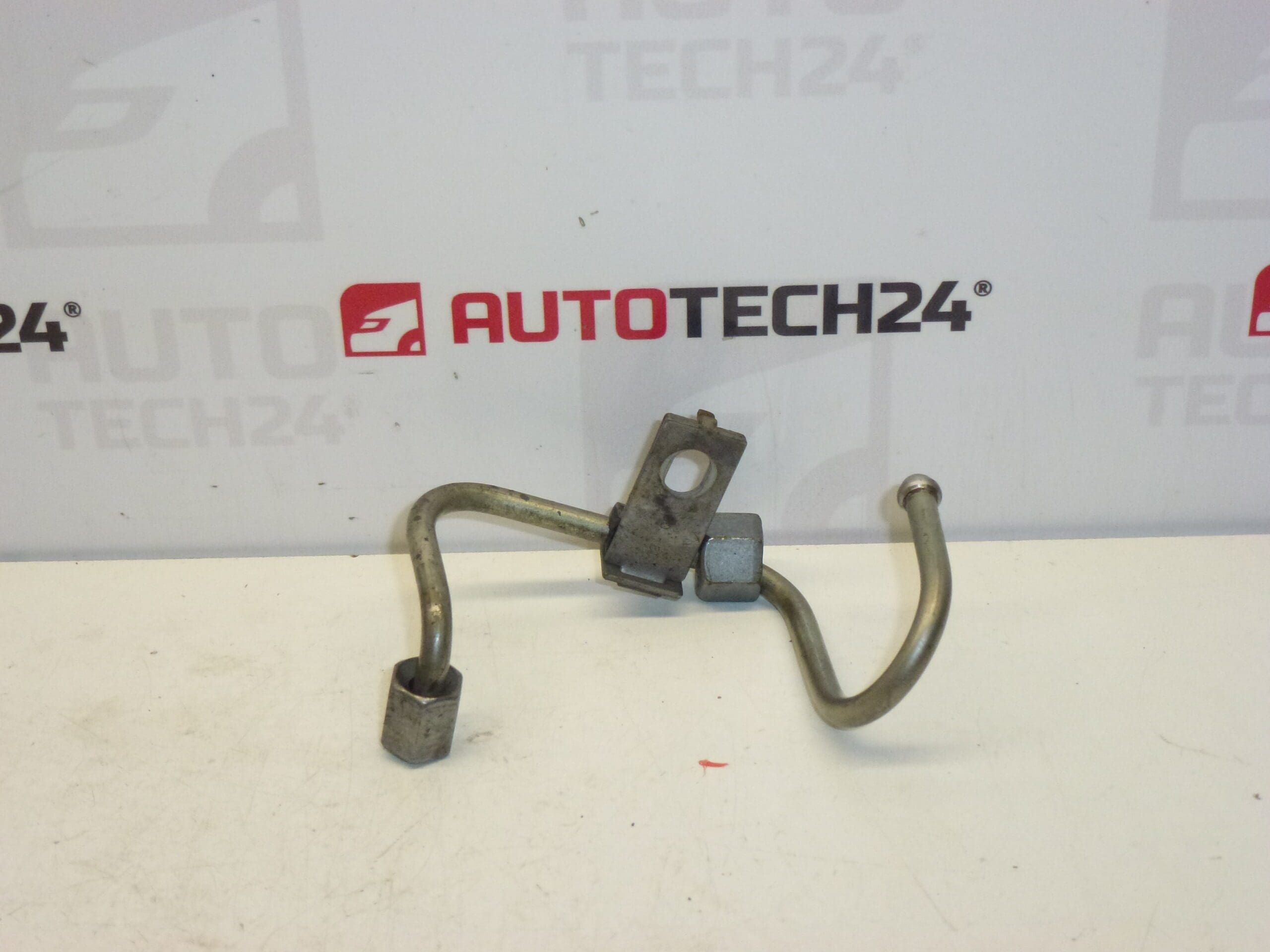 RAIL outlet pipe Citroën Peugeot 1570H5