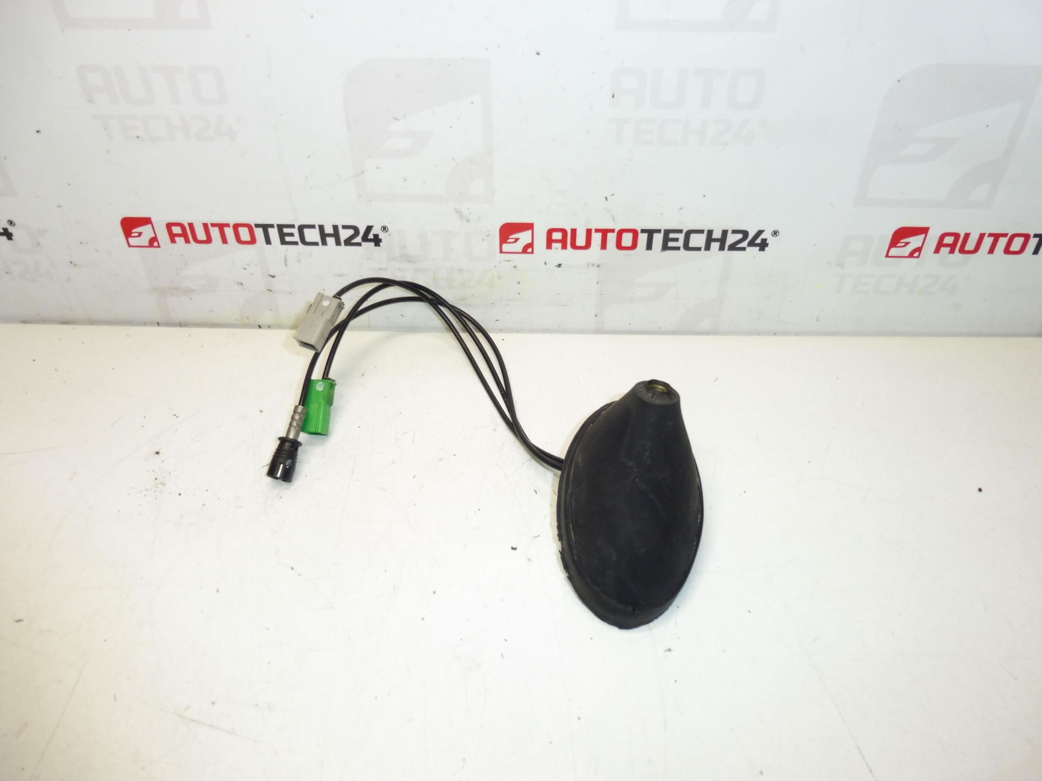 Antenna Citroën Peugeot 9650911780 6561HG