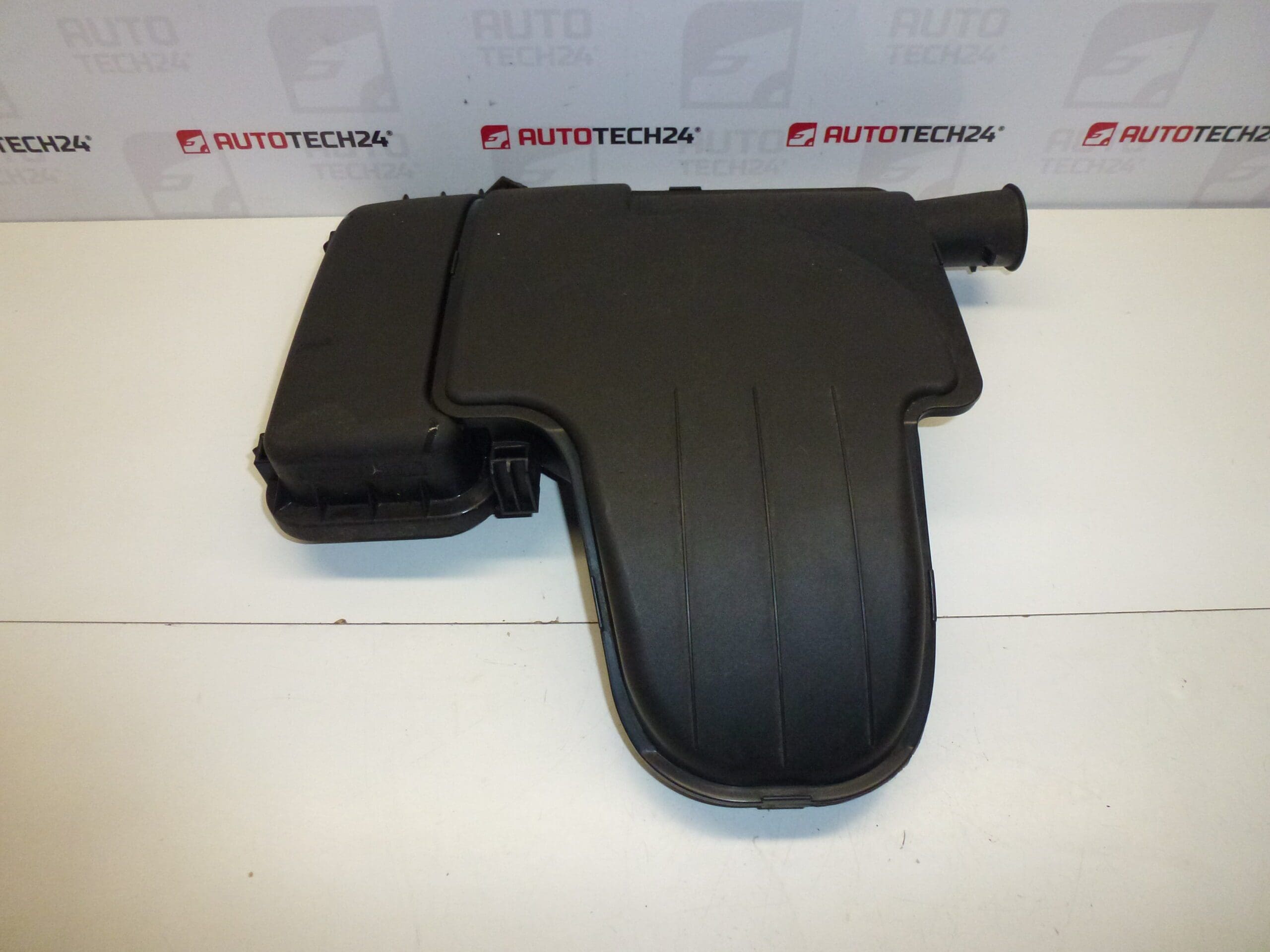 Air Intake Citroën Peugeot 1.0 1KR 17705-0Q010 144089