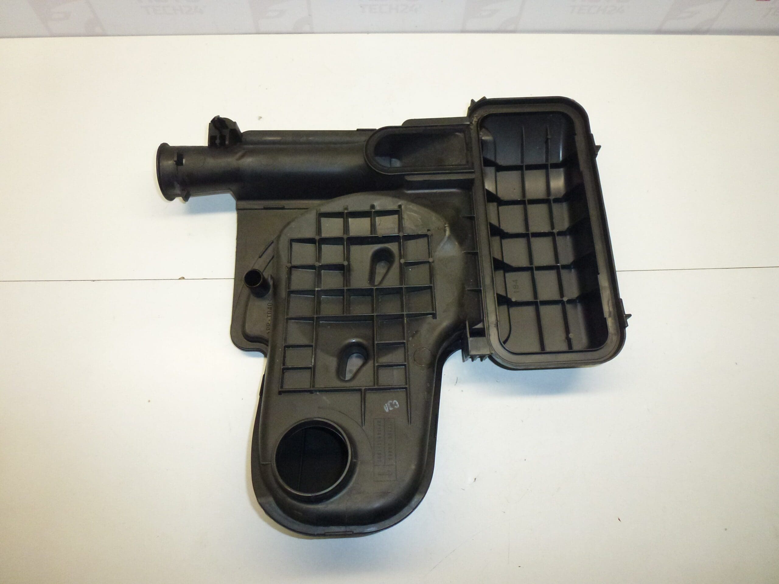 Air Intake Citroën Peugeot 1.0 1KR 17705-0Q010 144089