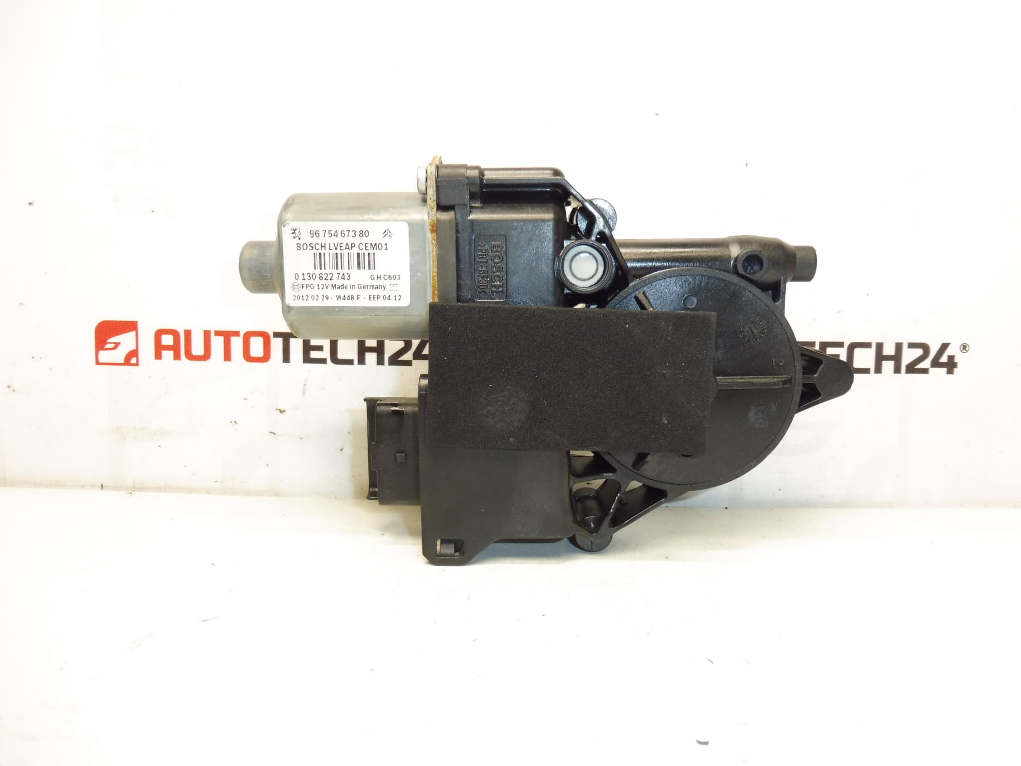 Peugeot 308 right window motor 9675467380 0130822743