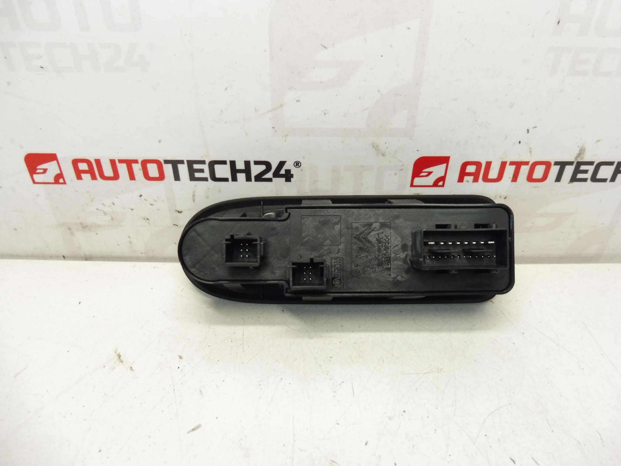 Window and mirror control Citroën C3 II 96652236XT 6490AZ - Image 2