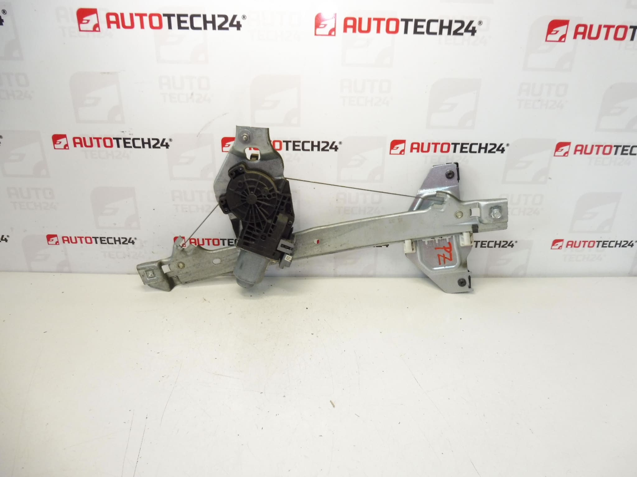 Citroën C3 II A51 9224G3 right rear window retractor mechanism