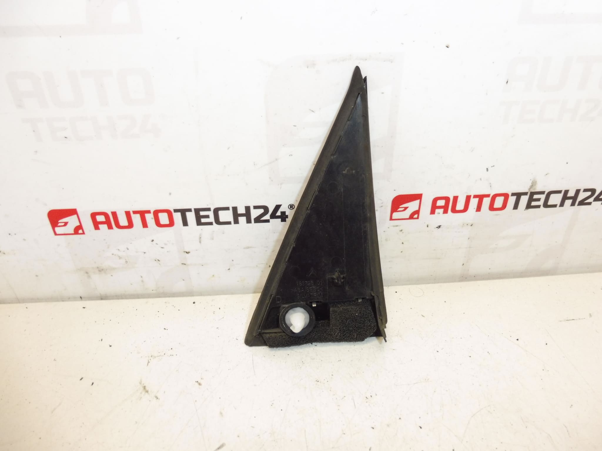 Cover in front of the right mirror Citroen C3 II A51 9025V9 - Image 2
