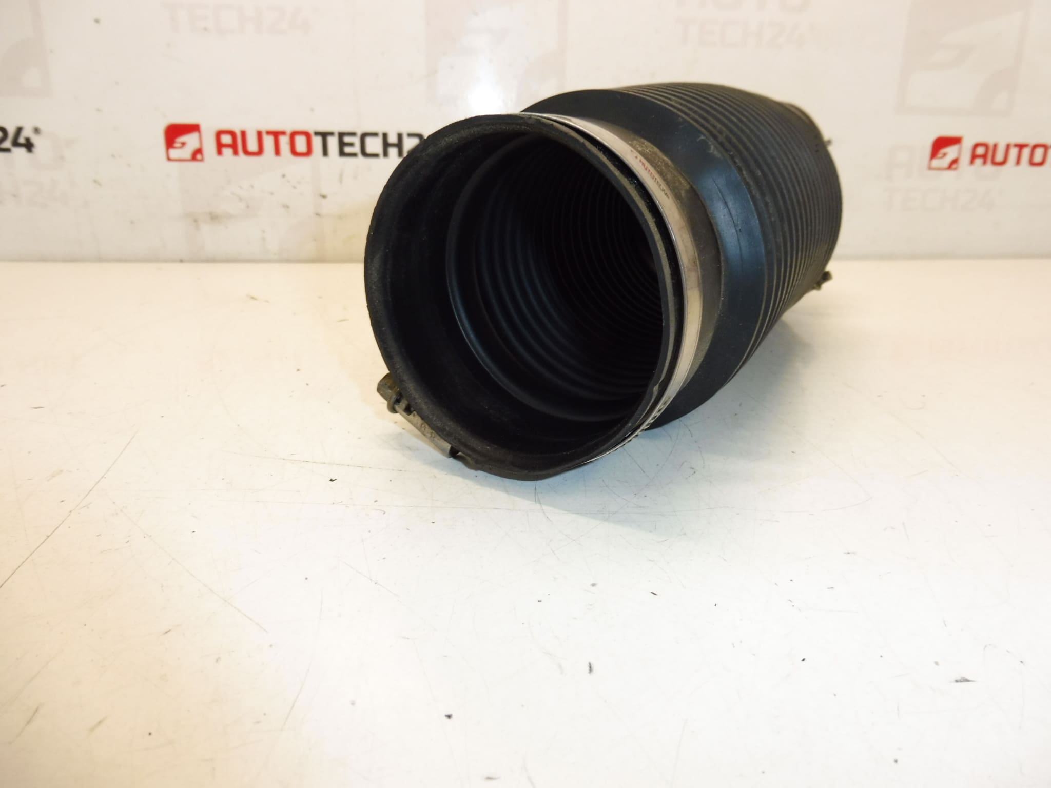 Air Intake Resonator Connector Citroën Peugeot 2.0 i 9626612880 14265E - Image 2