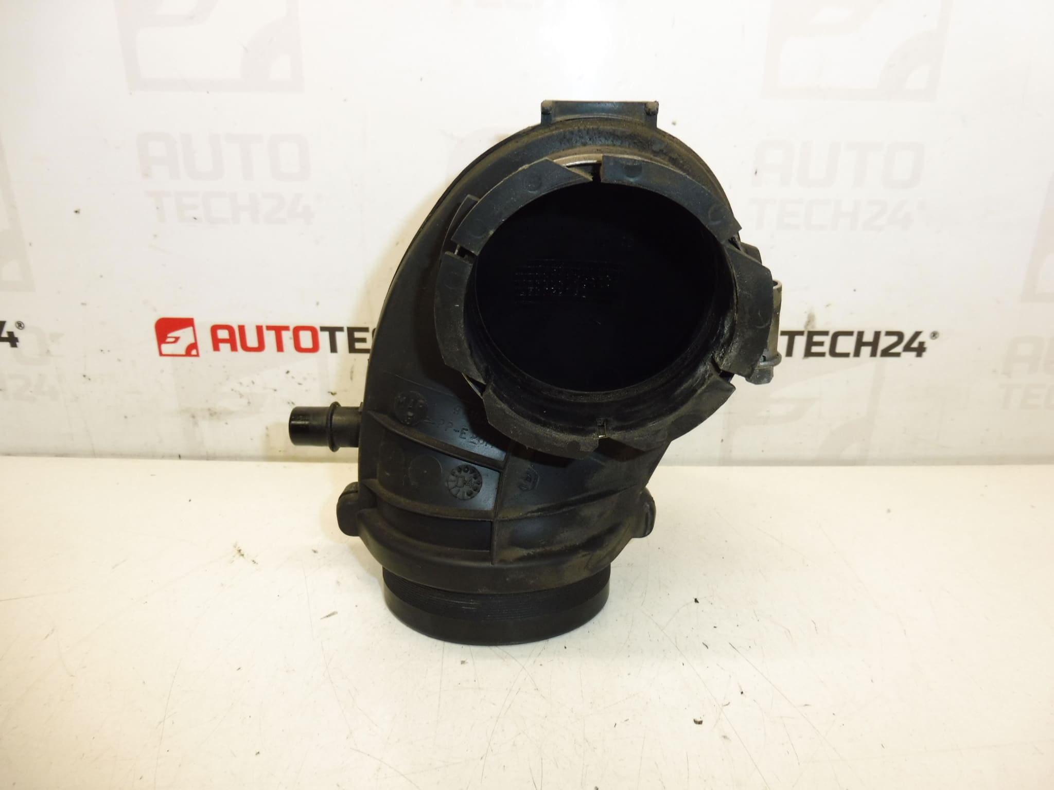 Intake Resonator Connector Citroën Peugeot 2.0 i 9641733880 143431 - Image 2