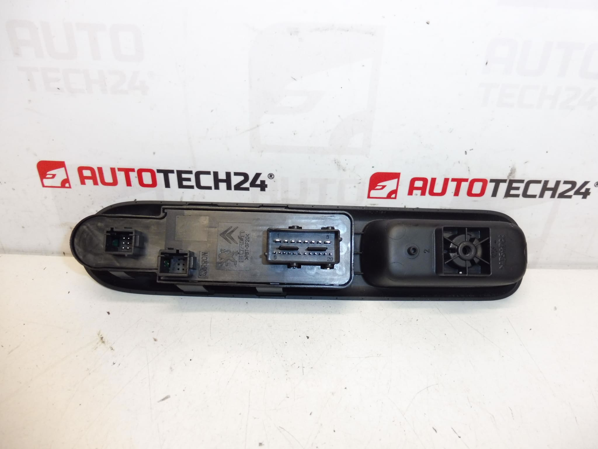 Window and mirror control Peugeot 3008 5008 96650620ZD 6490X5 - Image 2